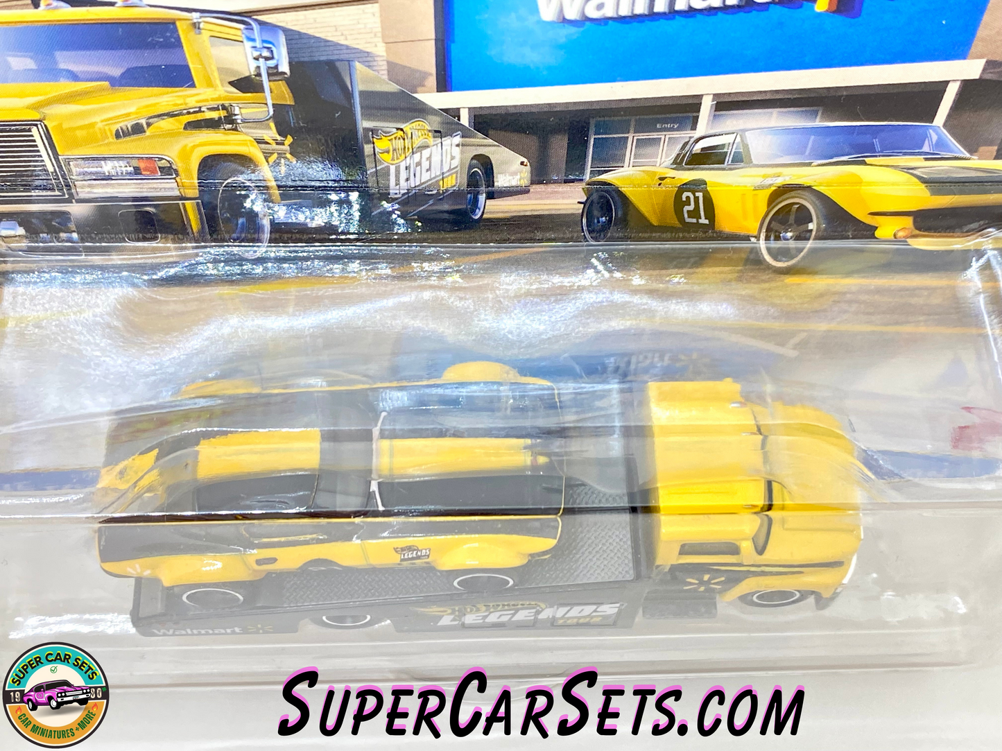 Custom Corvette Stingray Coupe Carry On (Legends) - Hot Wheels Team Transport