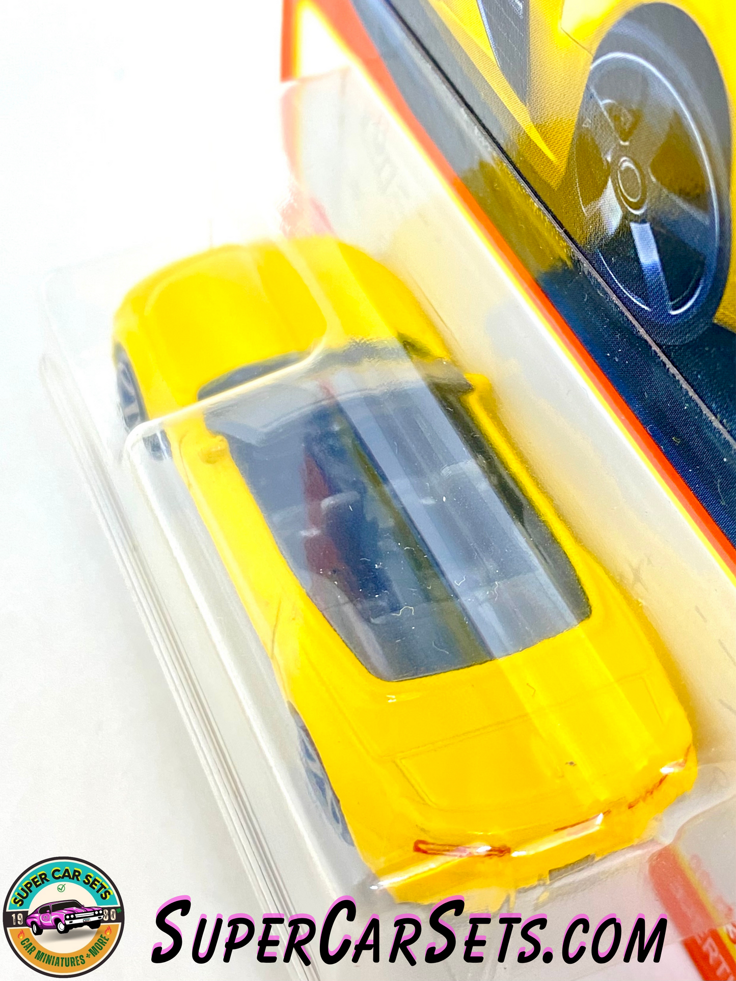 Matchbox - '16 Chevy Camaro Convertible (33/100) (Yellow Colour)