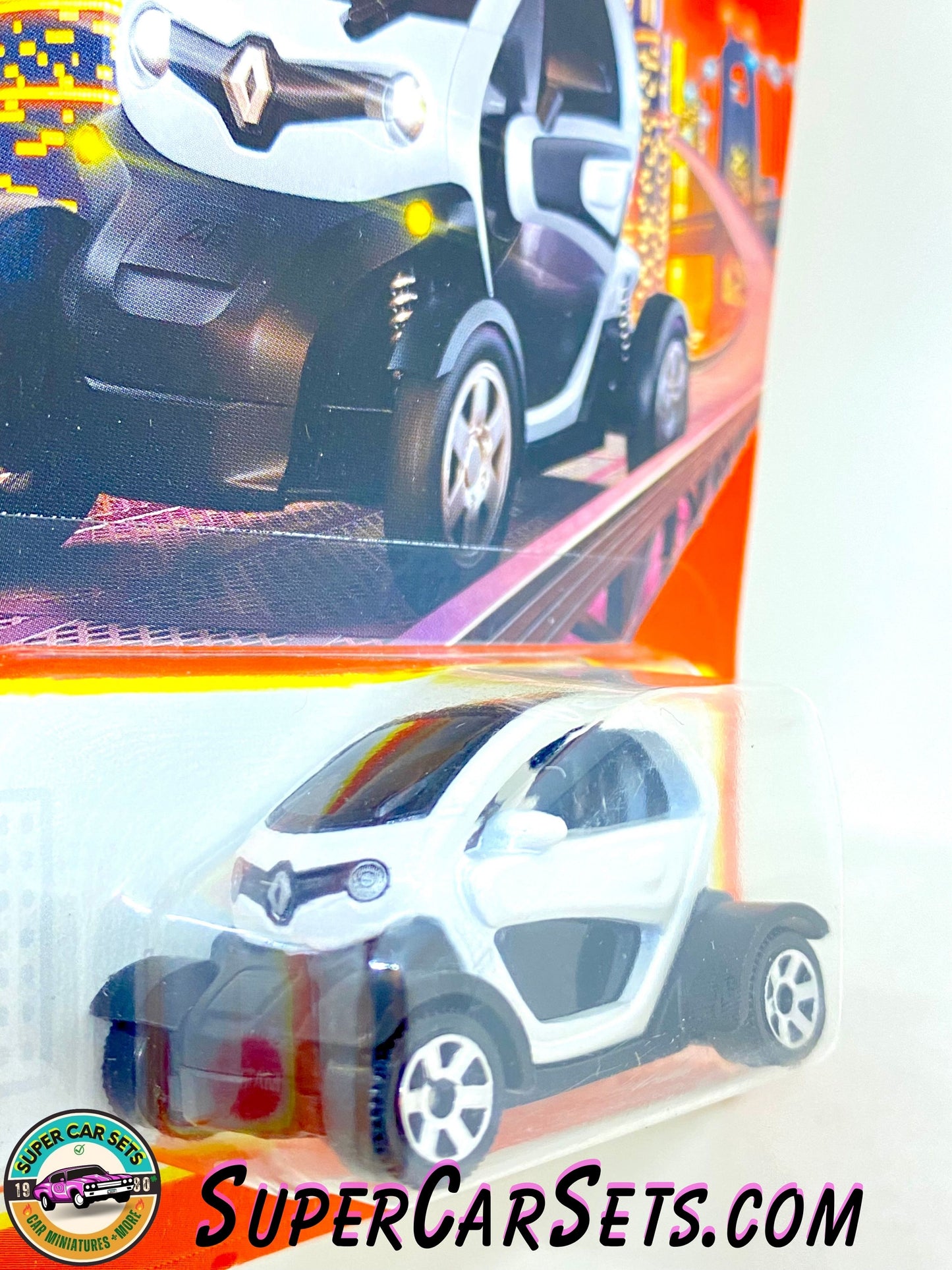 2022 Renault Twizy (white colour) (65/100) - Matchbox