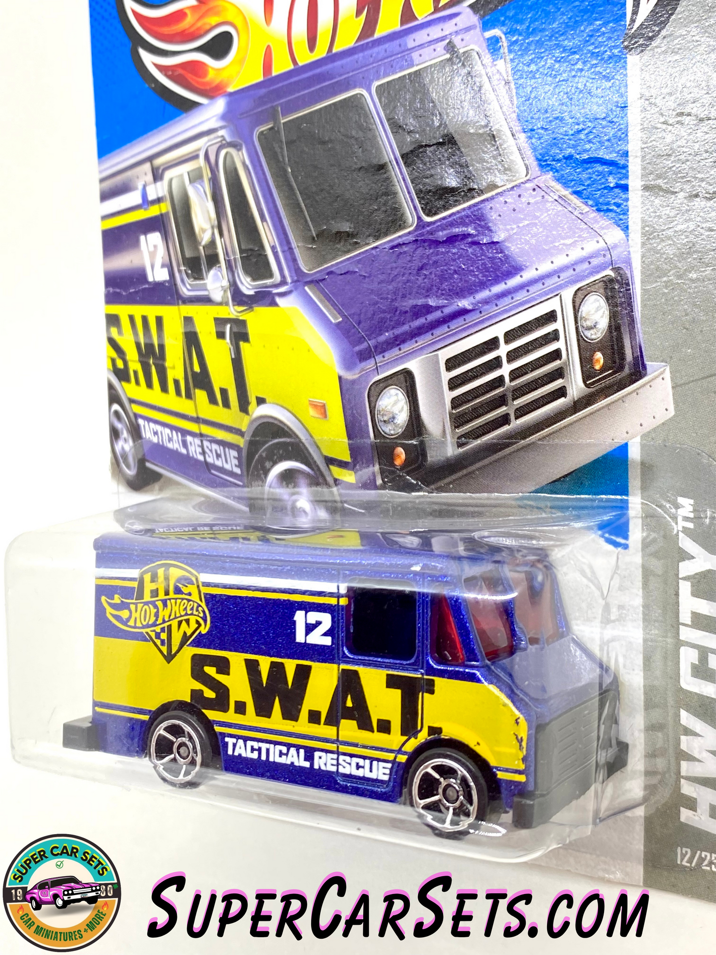 Hot Wheels 2013 (12/250) - Combat Medic (S.W.A.T.) (cracked card)