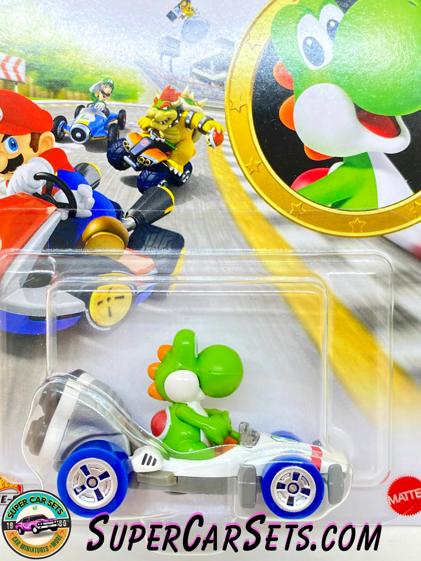 Yoshi - B-Dasher - Mario Kart Hot Wheels (card slightly bent)