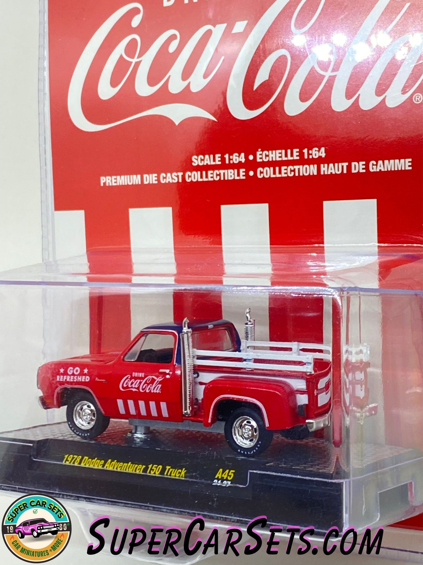 Coca-cola - Berline Ford Tudor 1932 (couleur jaune et rouge) par M2 Machines