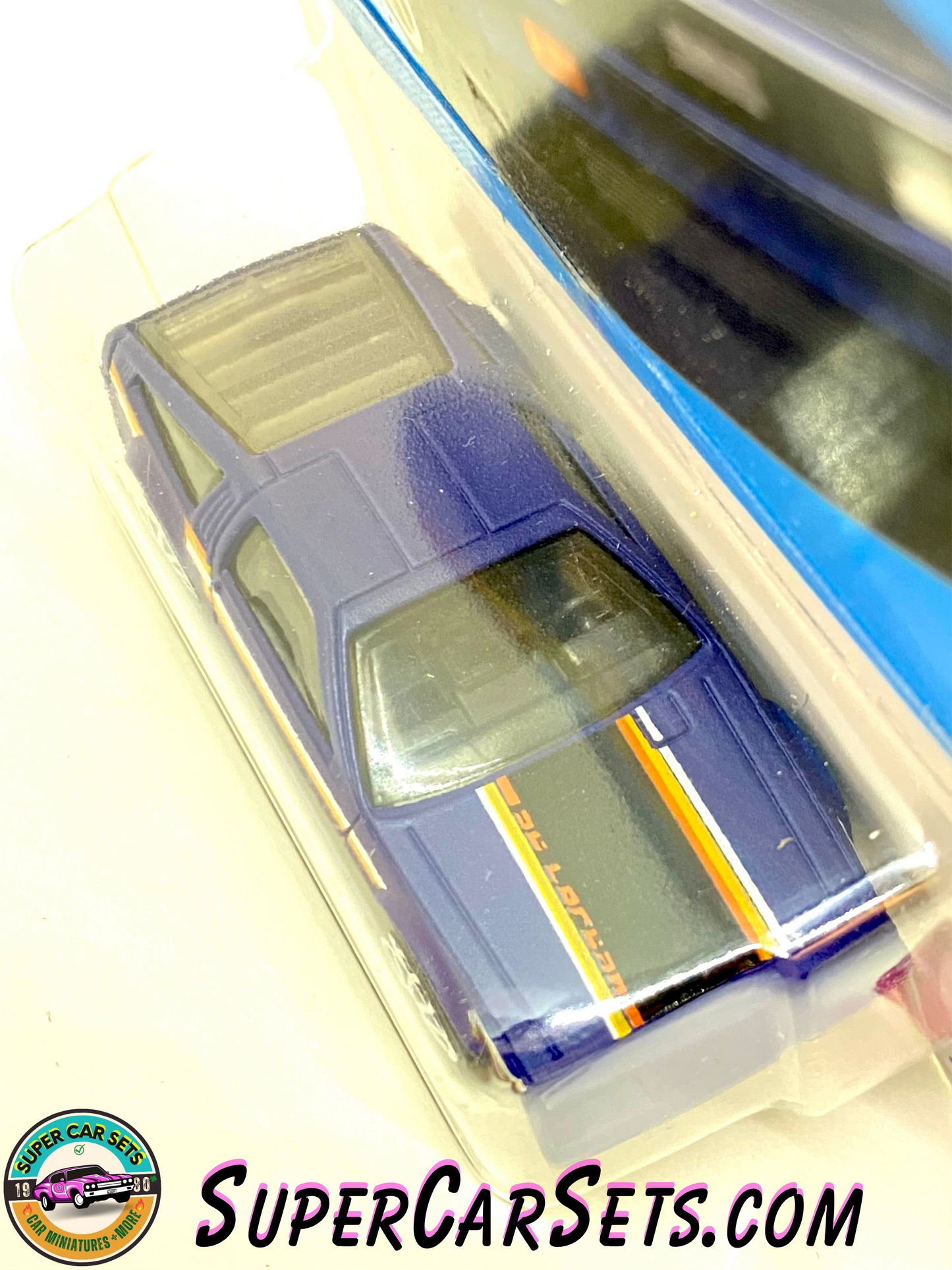 DMC Delorean (dark blue colour) - Hot Wheels HW: The ‘80s - 2023 (8/10) (101/250)