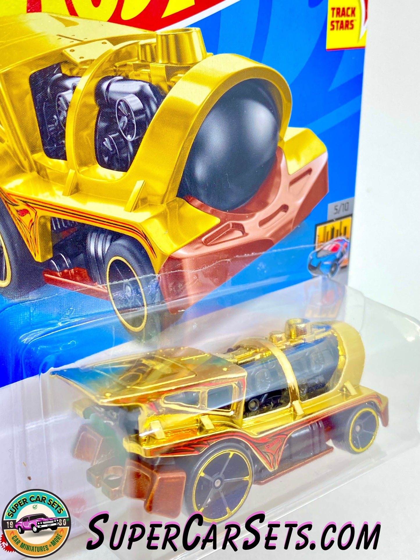 Loco Motorin’ (gold colour) - Hot Wheels HW Metro - 2022 (5/10) (31/250)