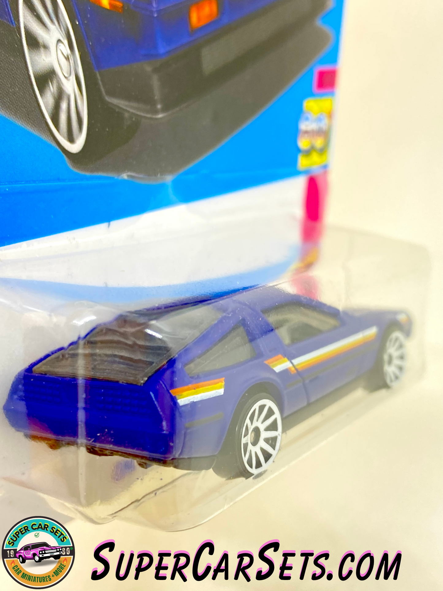 DMC Delorean (dark blue colour) - Hot Wheels HW: The ‘80s - 2023 (8/10) (101/250)