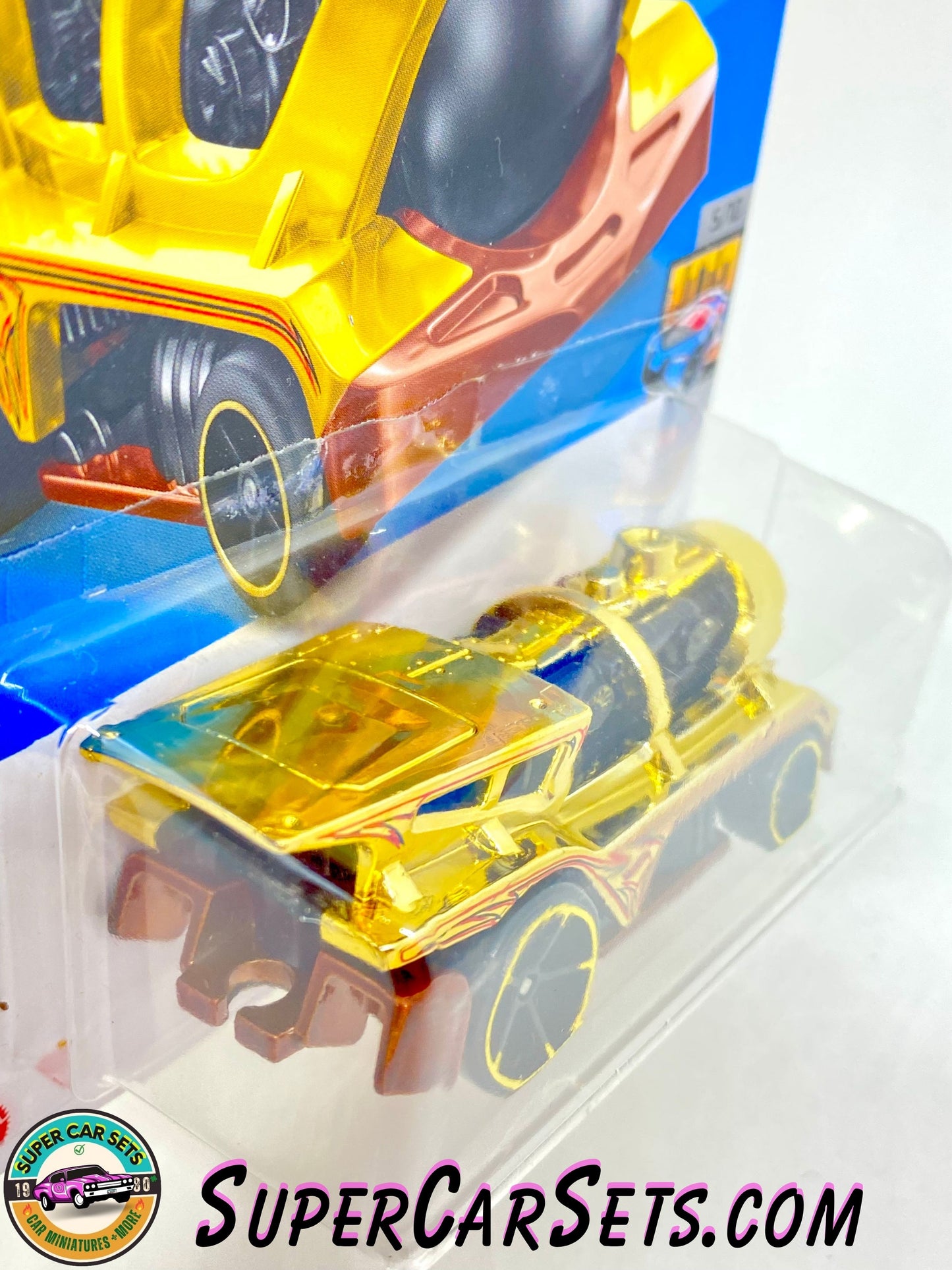 Loco Motorin’ (gold colour) - Hot Wheels HW Metro - 2022 (5/10) (31/250)