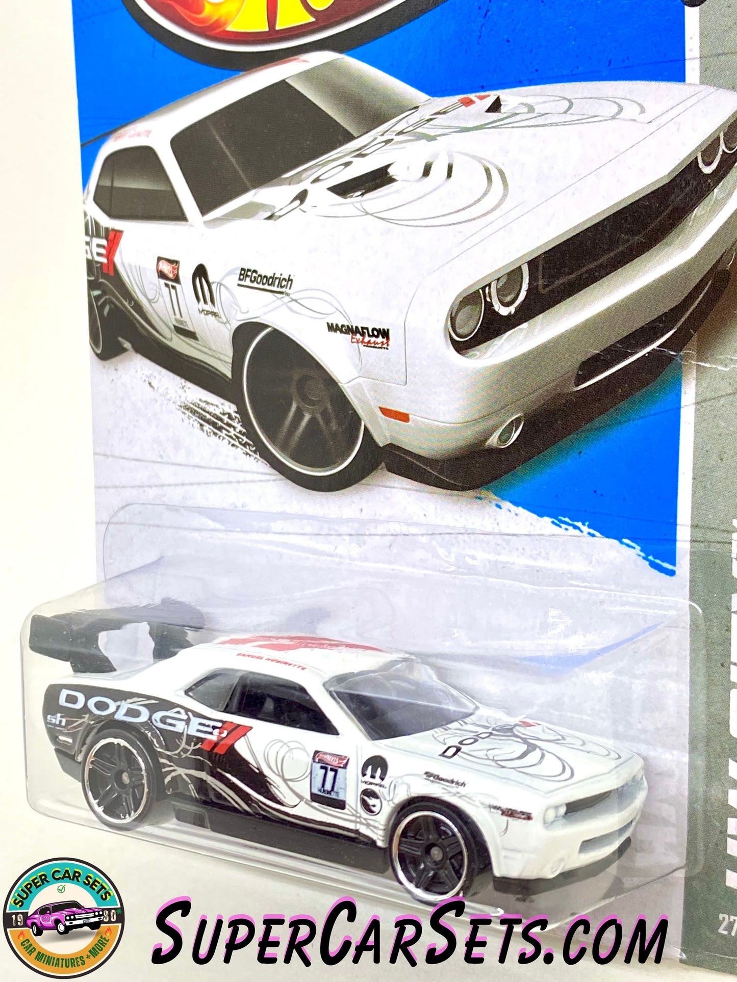 Dodge Challenger Drift Car (Dodge Racing '77' Graphics) (TREASURE HUNT) - Hot Wheels HW City - 2013 (27/250)