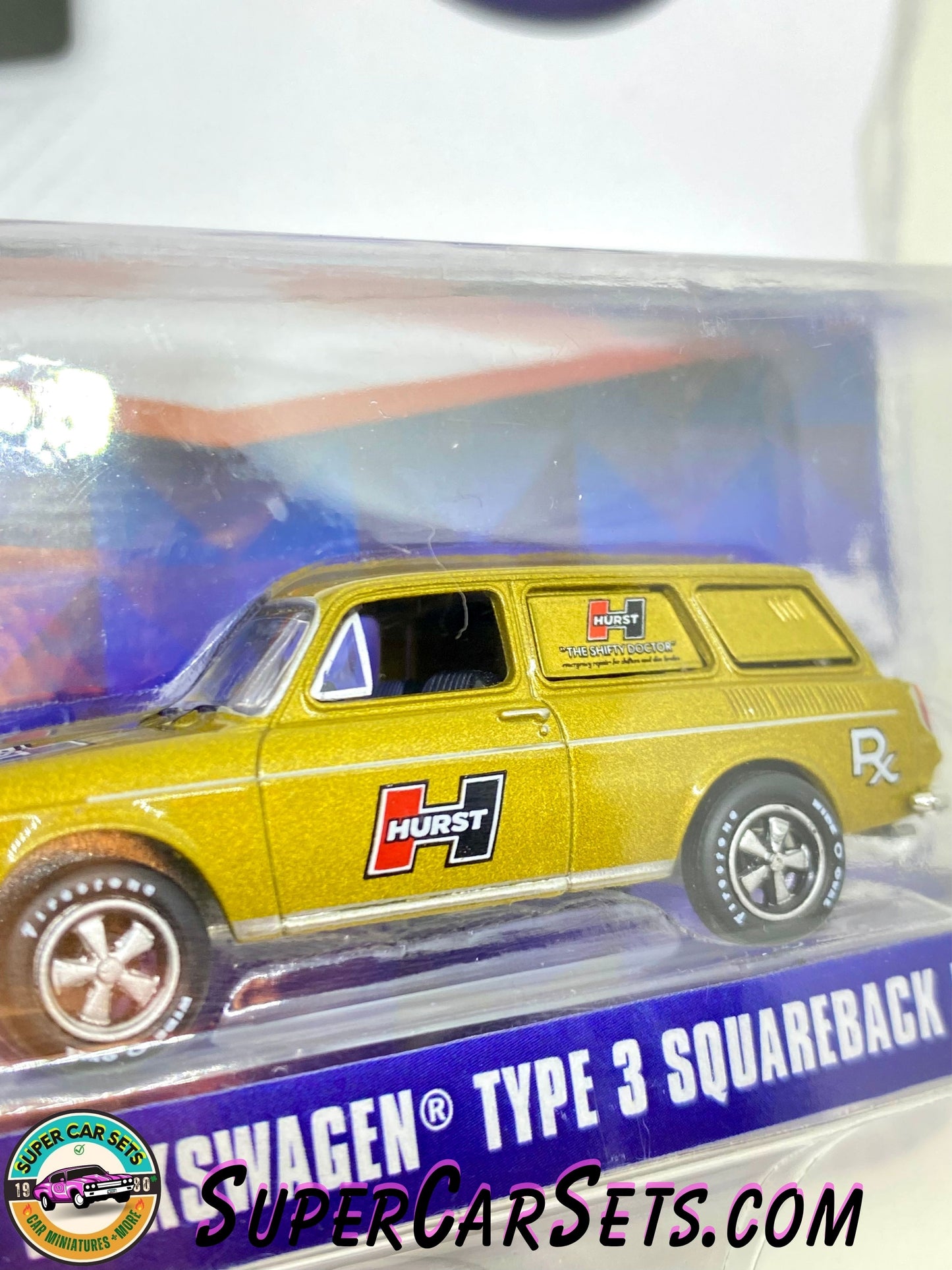 1969 Volkswagen Type 3 Squareback Panel - Club V-Dub - Serie 19 - made by Greenlight Collectables