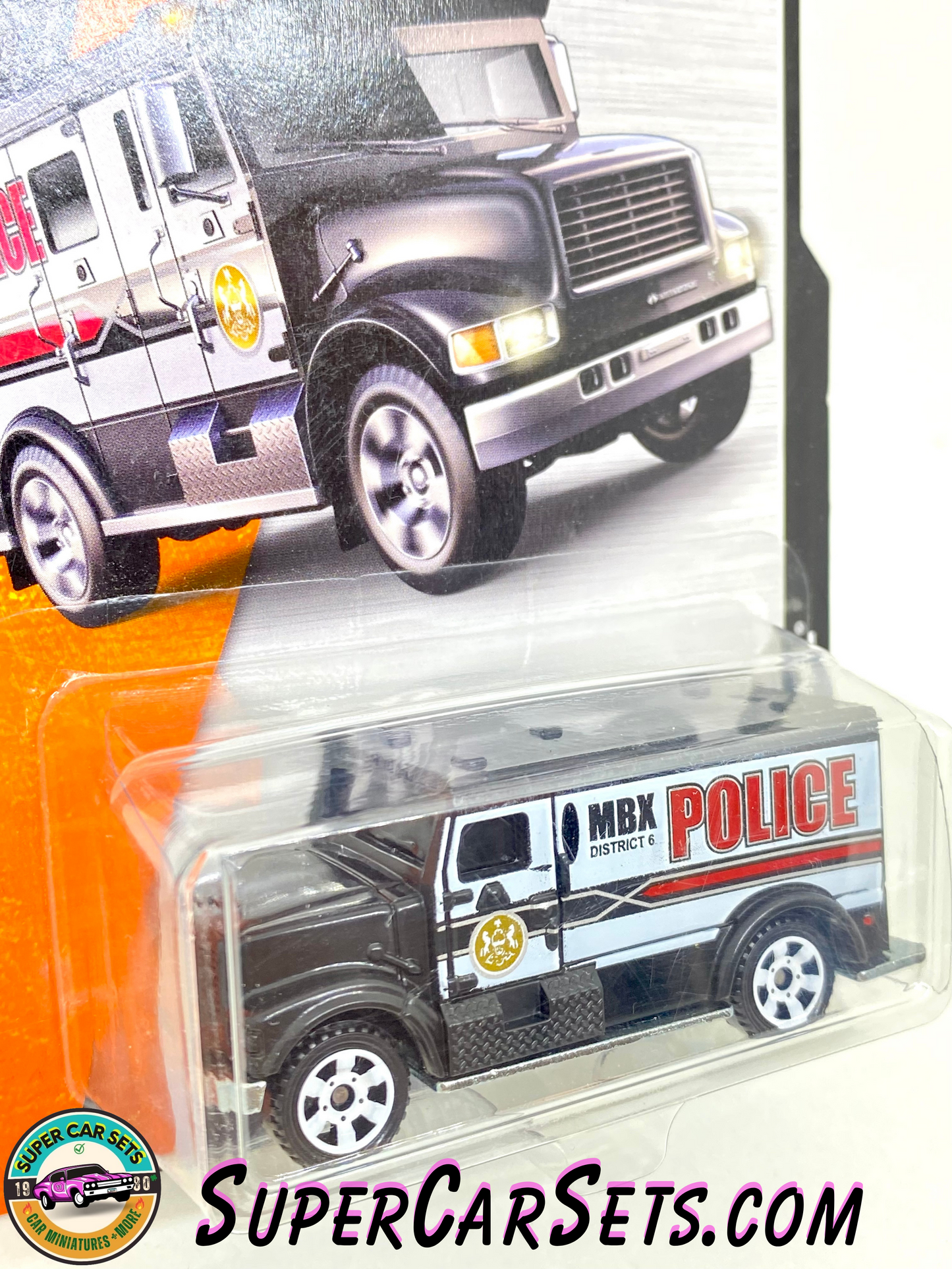 International - MBX Adventure City “Police” (20/120) (CFV95) (Year launched 2015) - Matchbox