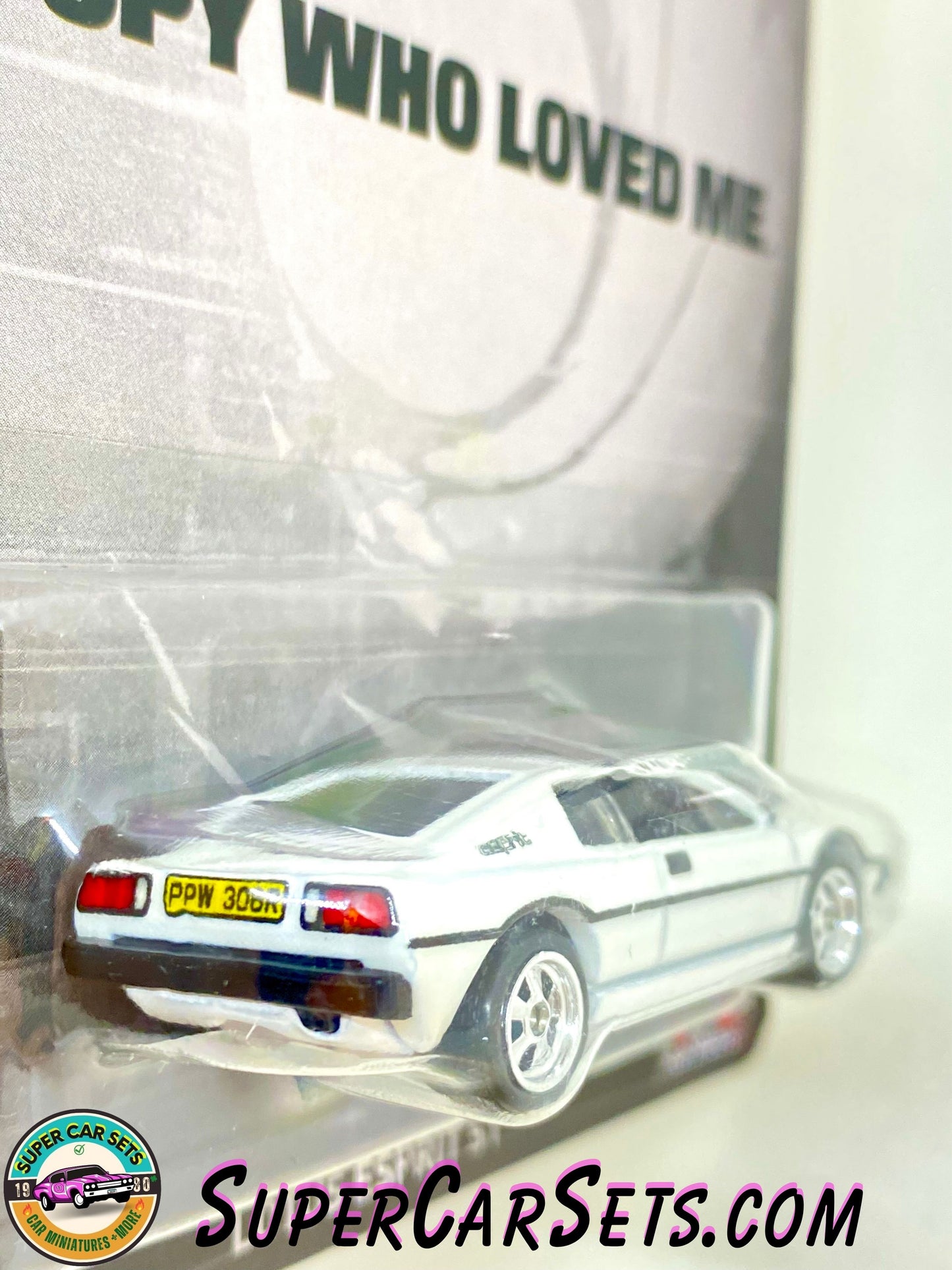 007 The Spy Who Loved Me - Lotus Esprit S1 - Hot Wheels Premium Pop Culture