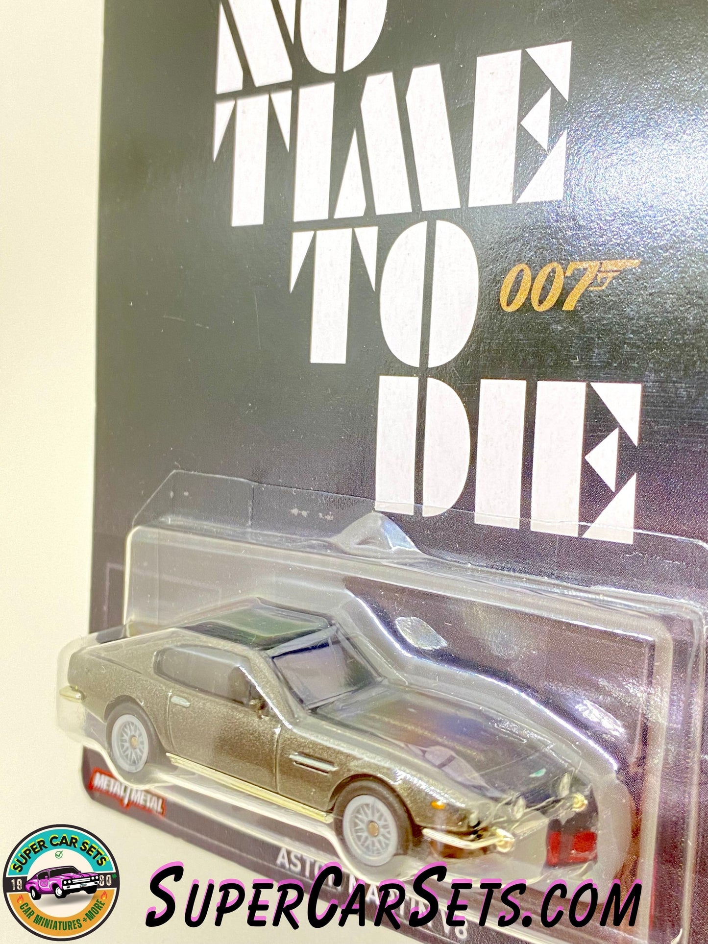 007 No Time to Die - Aston Martin V8 - Hot Wheels Premium Pop Culture