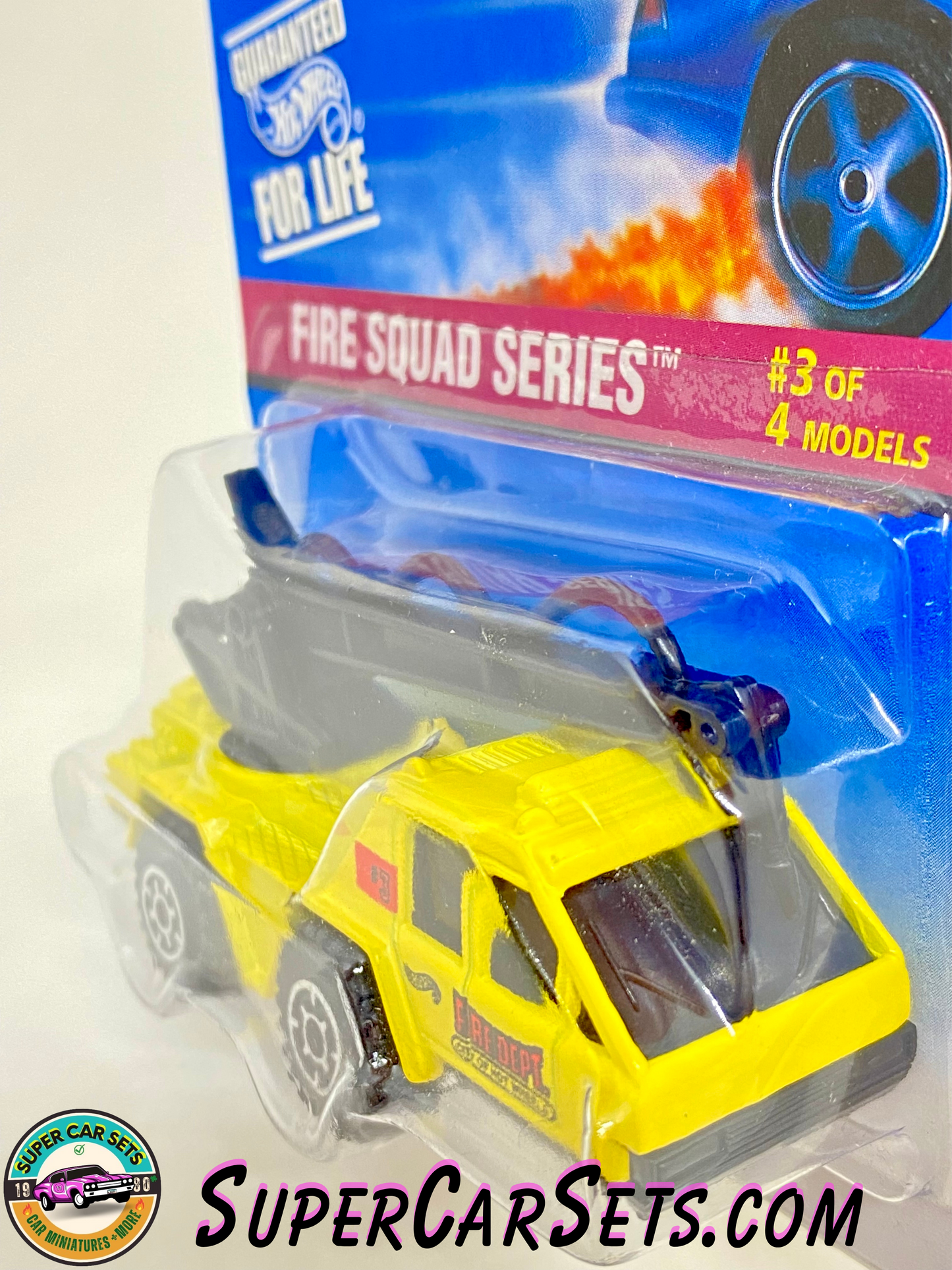 Hot Wheels (VINTAGE) (Year launched 1996) - Fire Squad Series (3/4) (#15275) (Hose Arm Lifts & Lowers!)