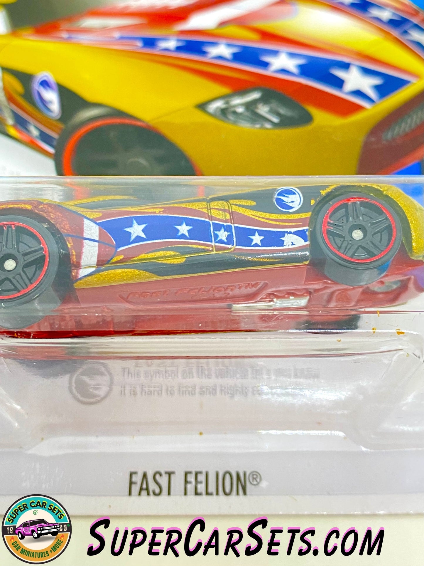 Fast Felion (TREASURE HUNT) - Hot Wheels HW City - 2015 (69/250)