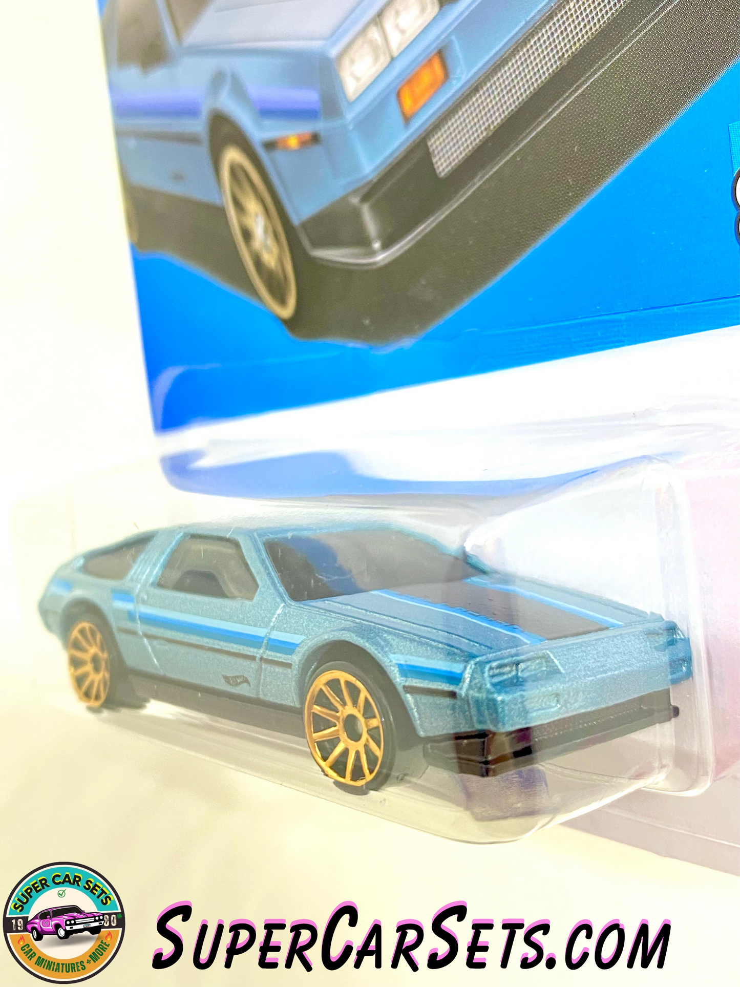 DMC Delorean (light blue colour) - Hot Wheels HW: The ‘80s - 2023 (8/10) (101/250)