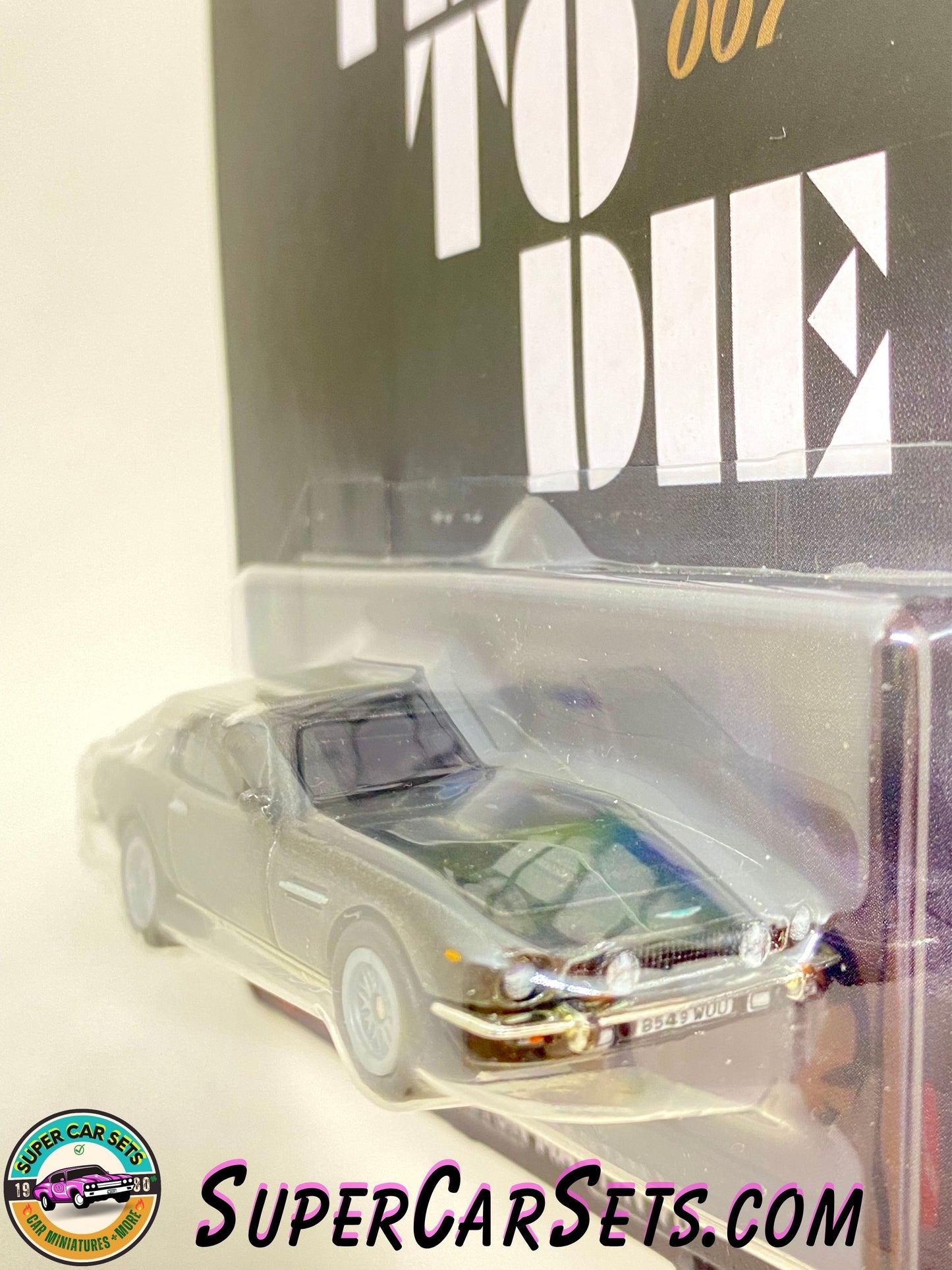 007 No Time to Die - Aston Martin V8 - Hot Wheels Premium Pop Culture