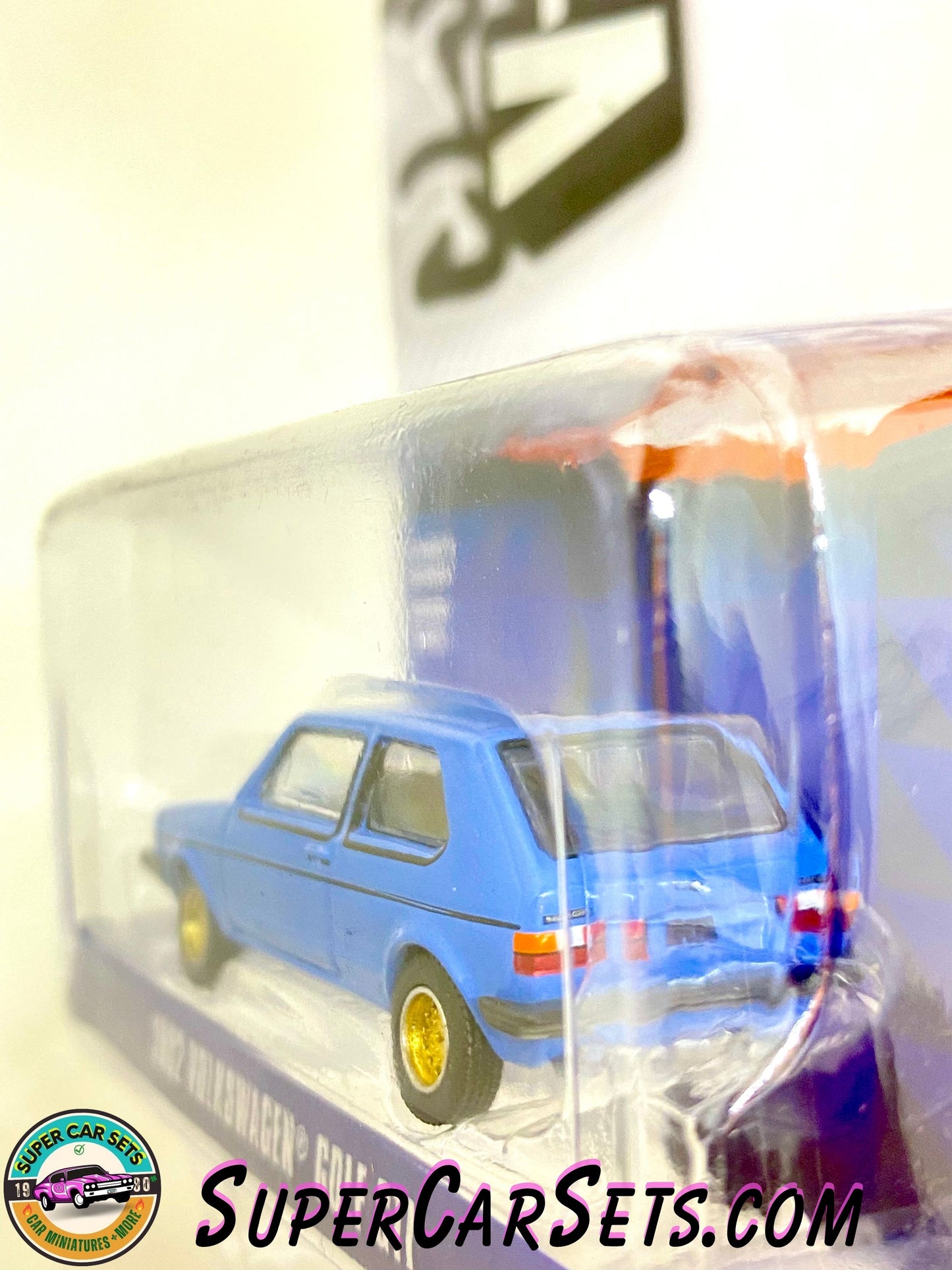 1982 Volkswagen Golf GTI (blue colour) - Club V-Dub - Serie 19 - made by Greenlight Collectables