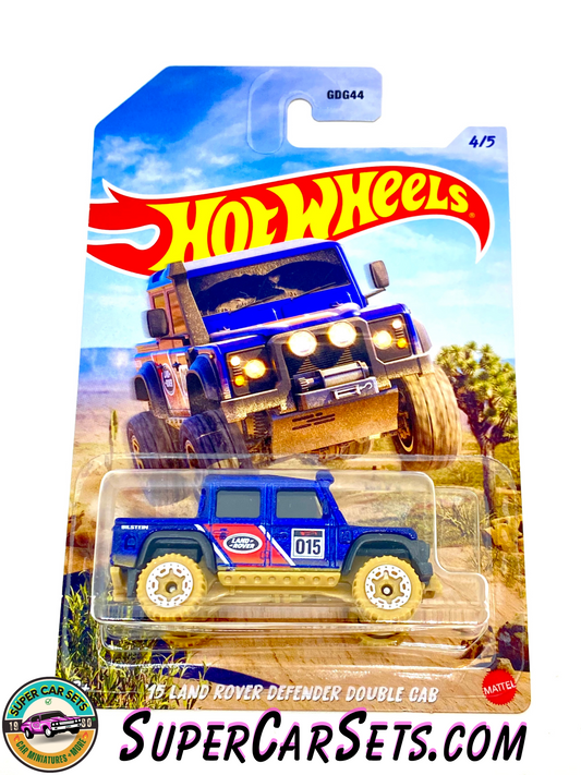 Hot Wheels Mud Runners (4/5) ’15 Land Rover Defender Double Cab