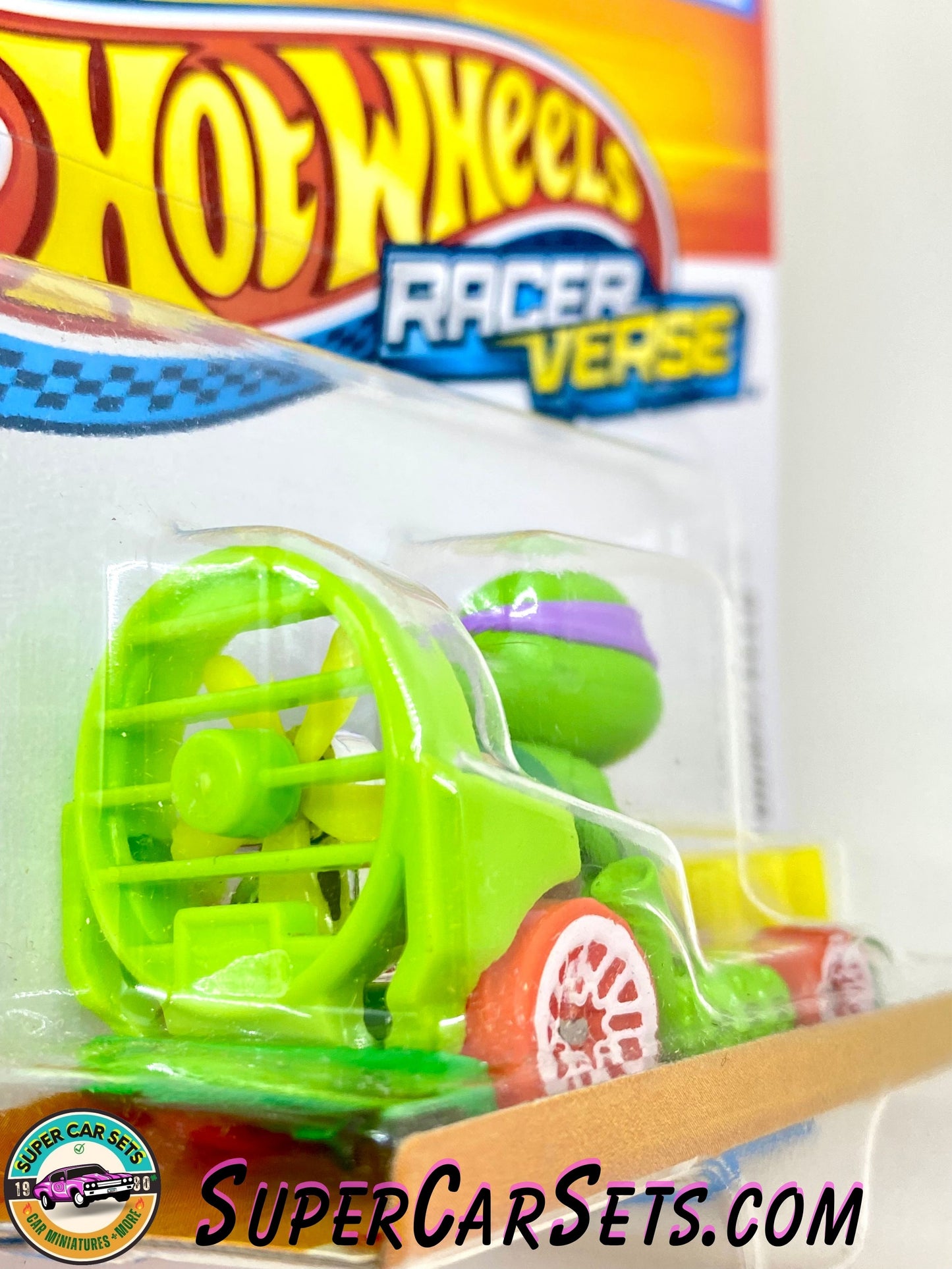 Donatello - Teenage Mutant Ninja Turtles - Hot Wheels Racer Verse