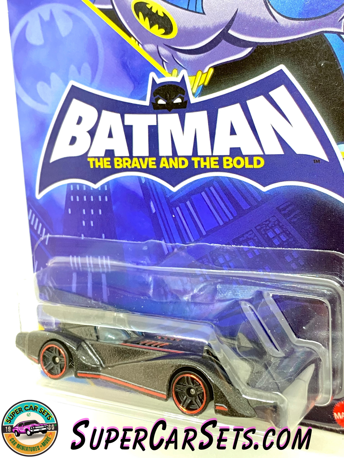 Hot Wheels - DC - Batman - (7/20) (HDG89) - Batmobile (black with red stripes/lines) (card with a crack)