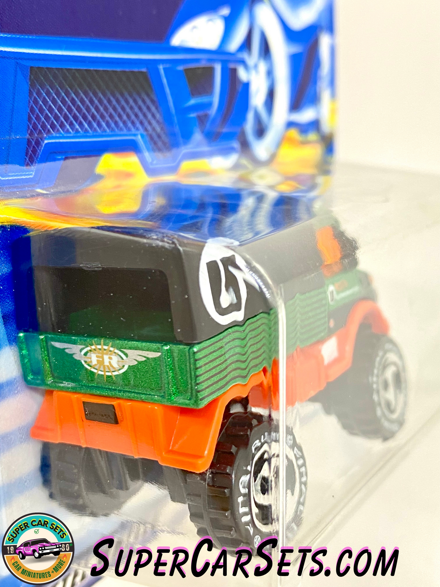 Hot Wheels (VINTAGE) (Year launched 2001) - Final Run (1/12) (#26992) Mercedes-Benz Unimog