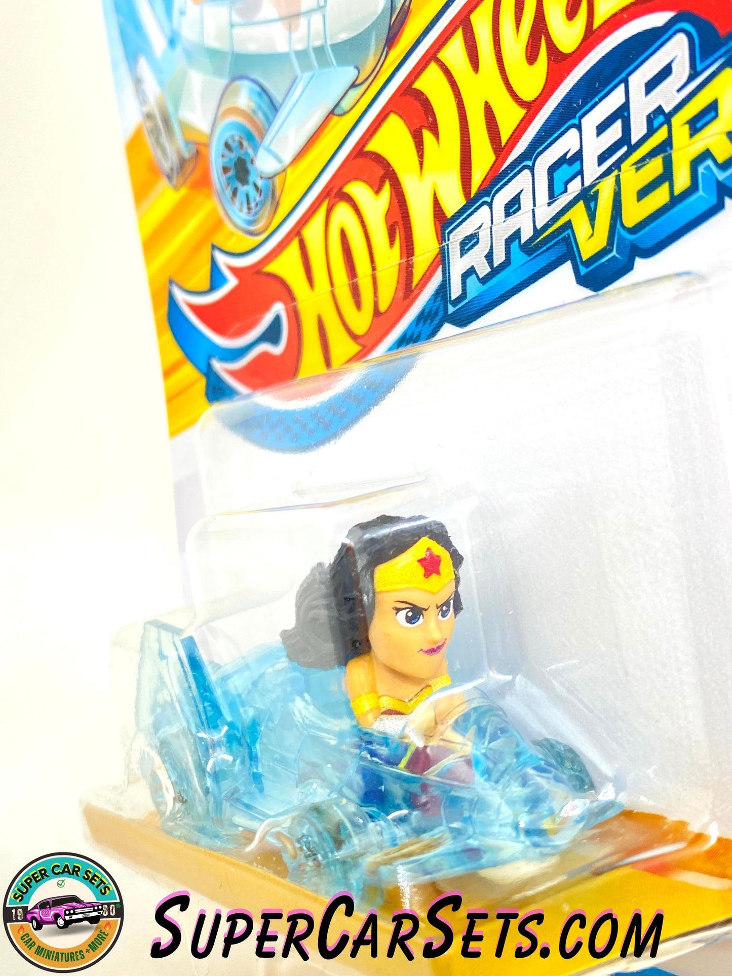 Wonder Woman - Hot Wheels Racer Verse