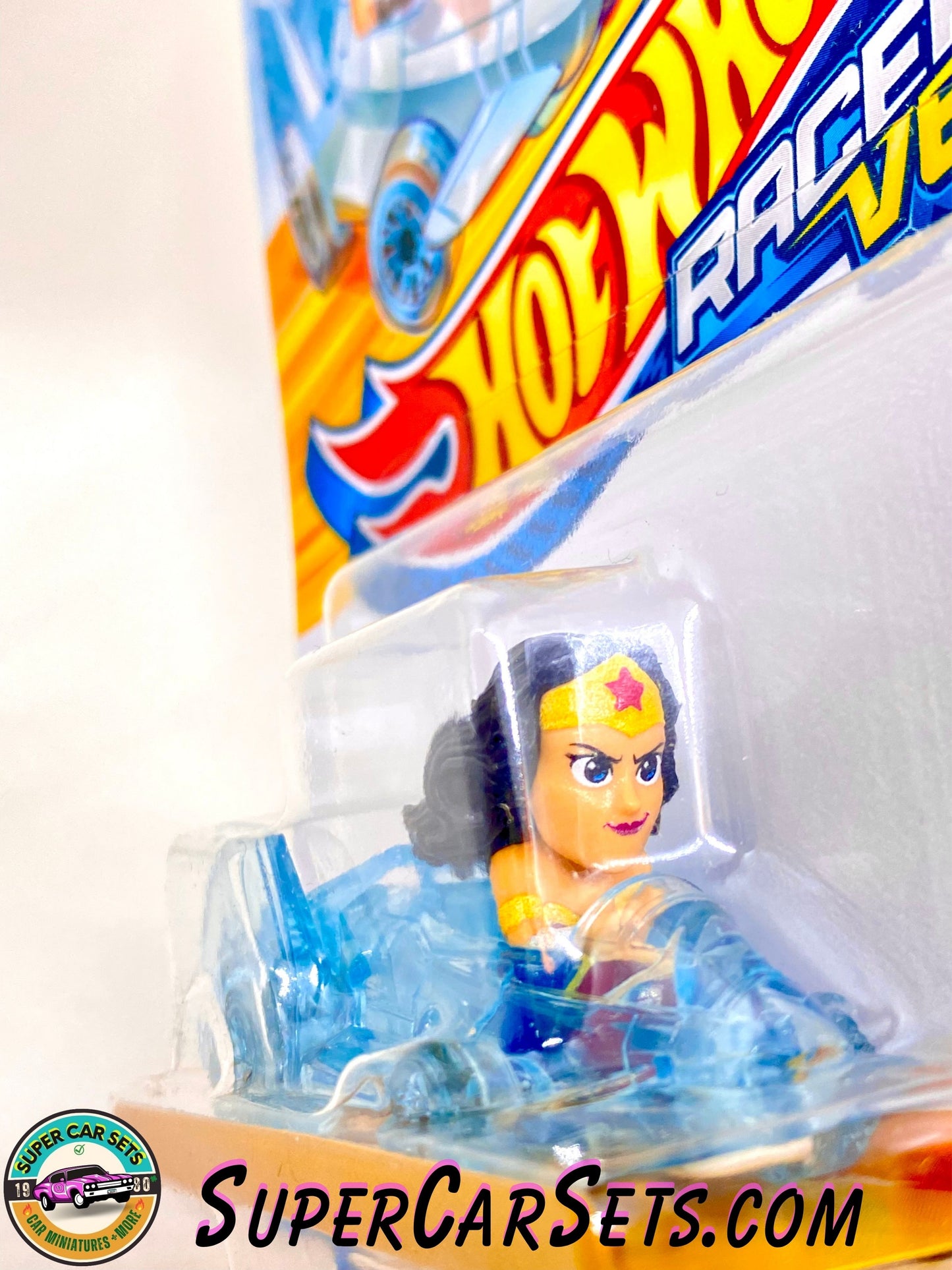 Wonder Woman - Hot Wheels Racer Verse