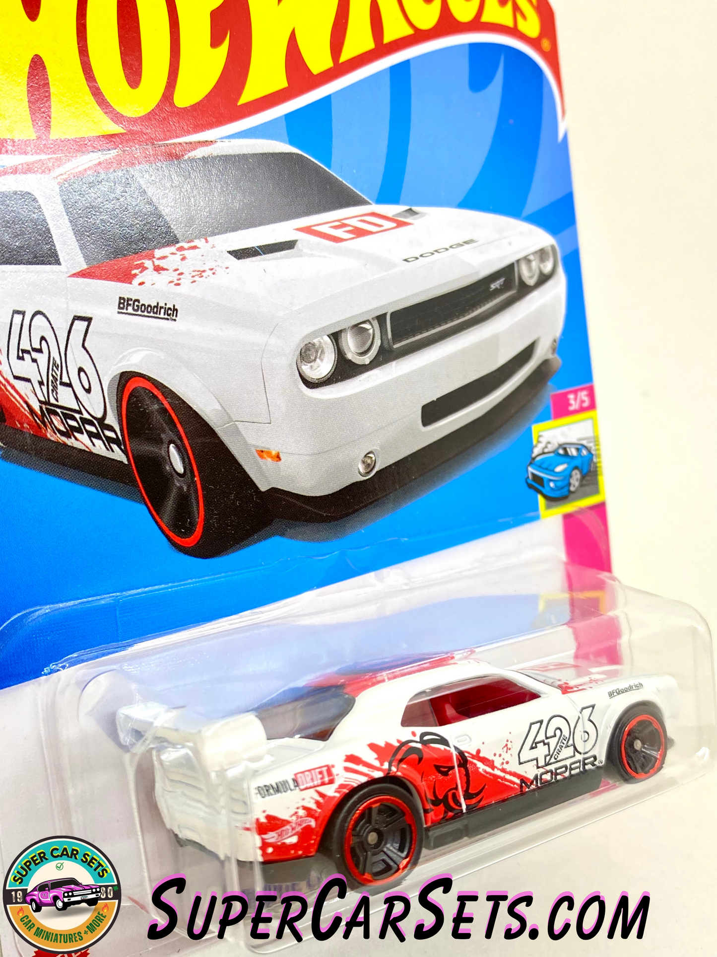 Dodge Challenger Drift Car (card slightly damaged) - Hot Wheels HW Drift - 2022 (3/5) (207/250)