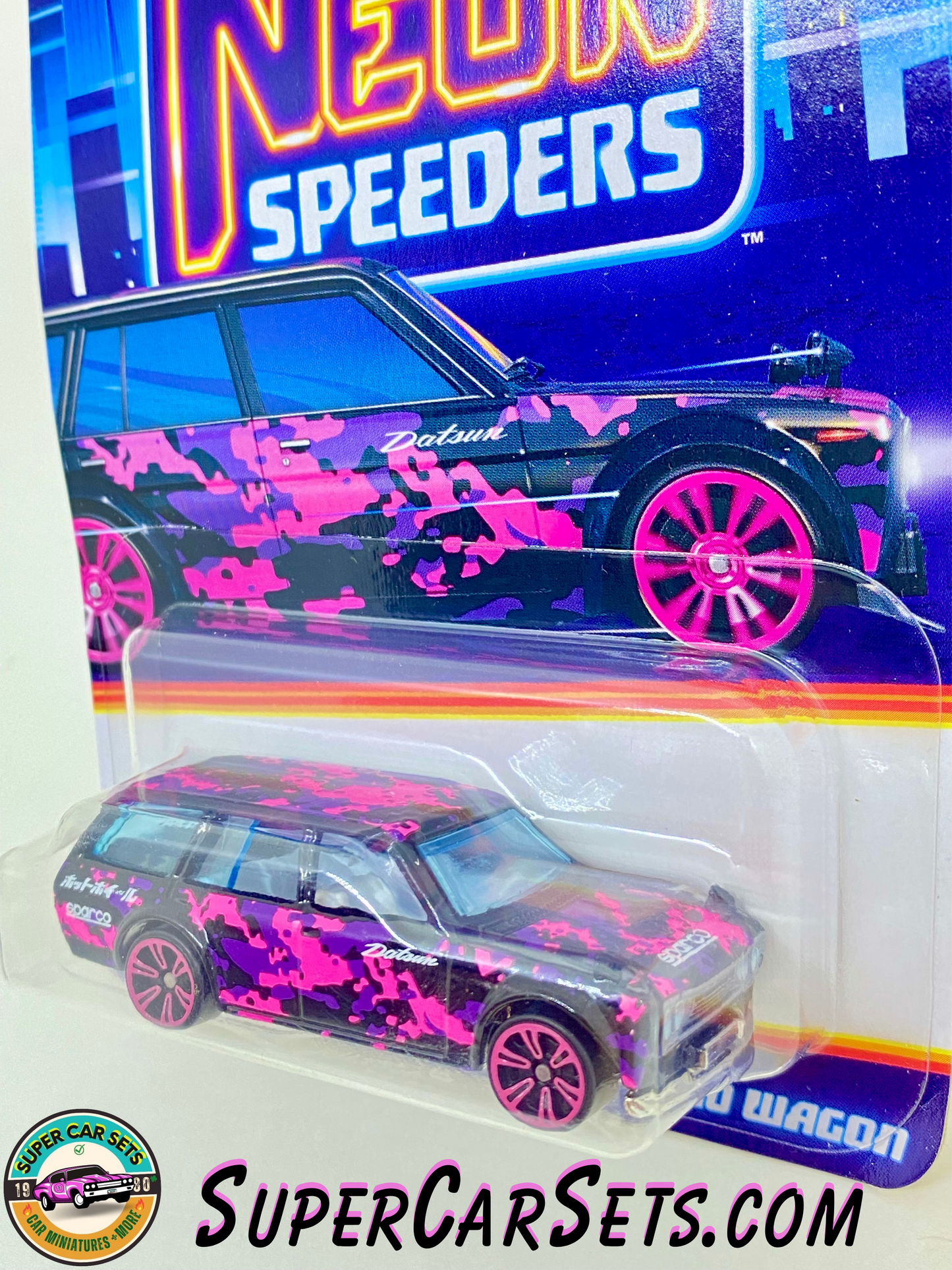 Datsun S10 Wagon - Hot Wheels Neon Speeders 2024 (2/8)