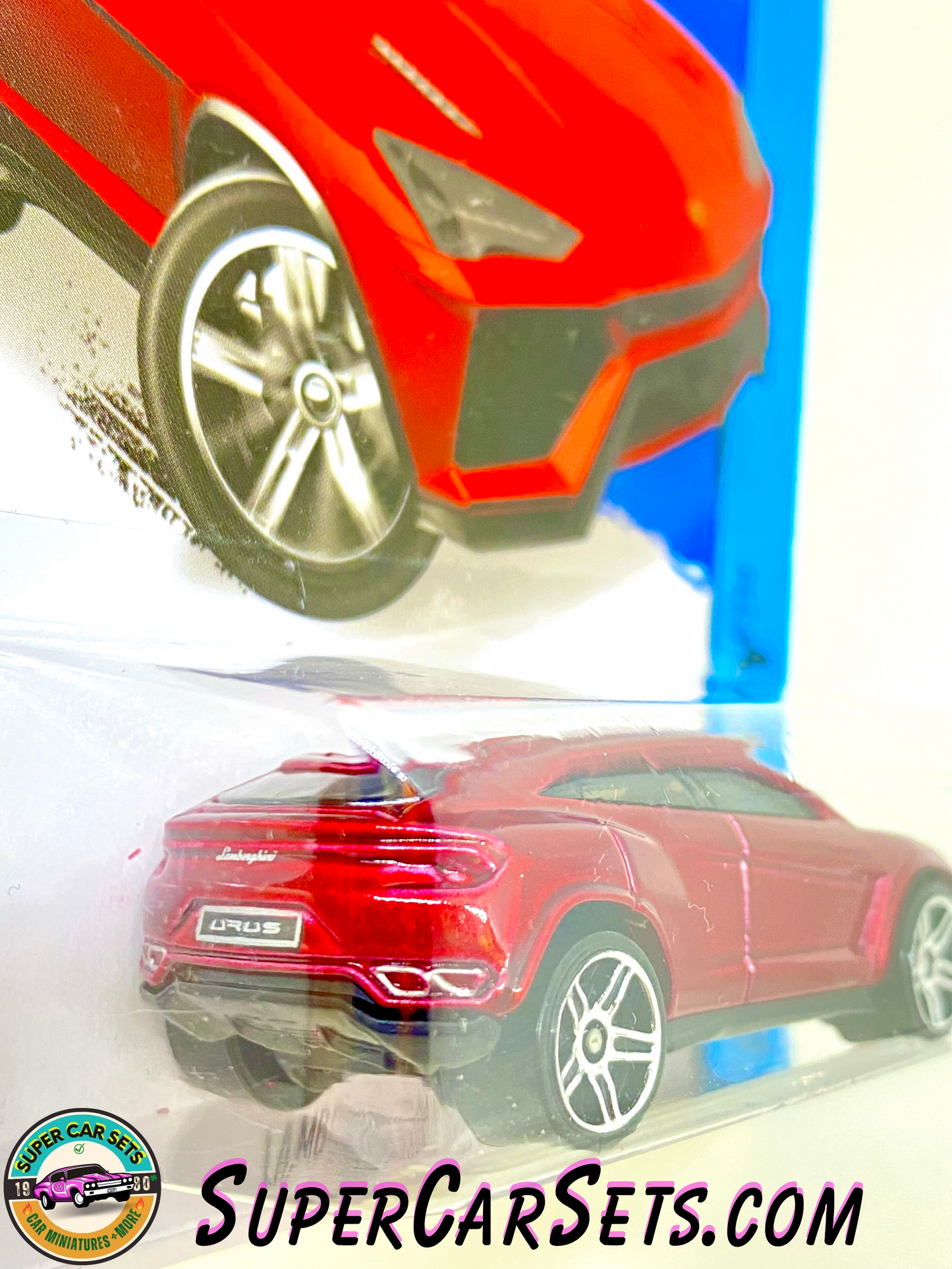 Lamborghini Urus (red colour) - Hot Wheels HW City - 2015 (23/250)