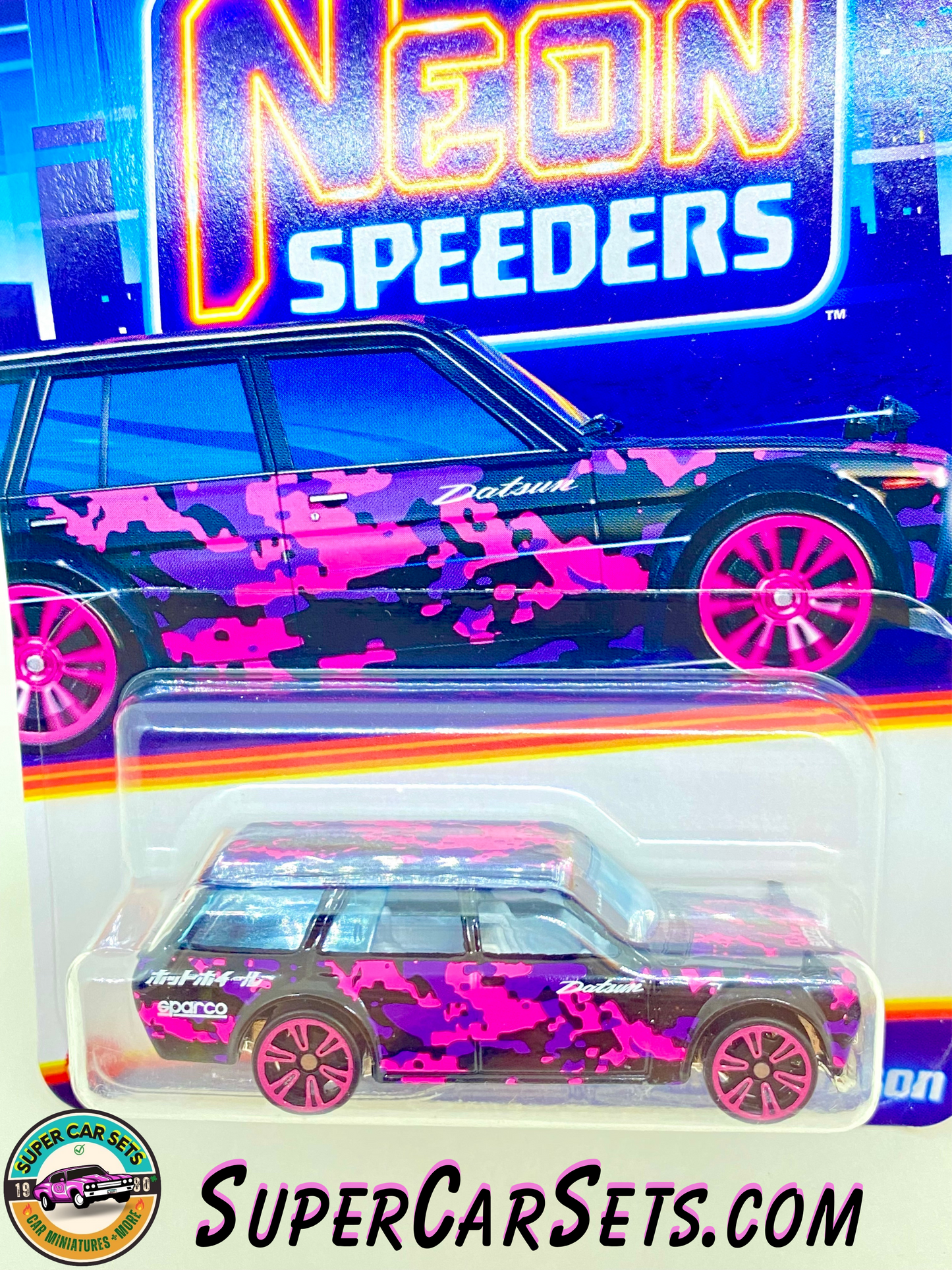 Datsun S10 Wagon - Hot Wheels Neon Speeders 2024 (2/8)