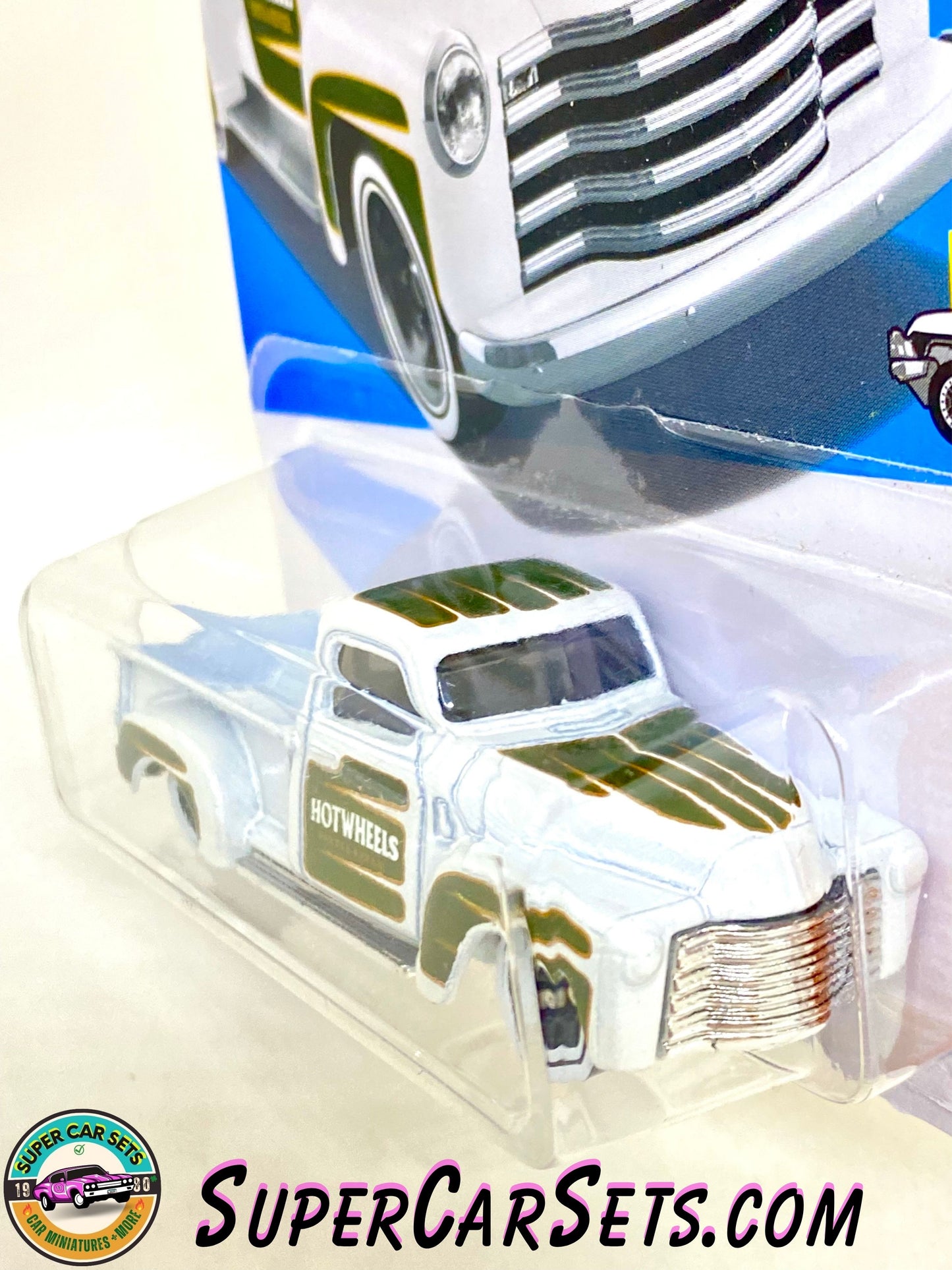 52 Chevy (card slightly bent) - Hot Wheels HW Hot Trucks 2024 (8/10) (139/250)