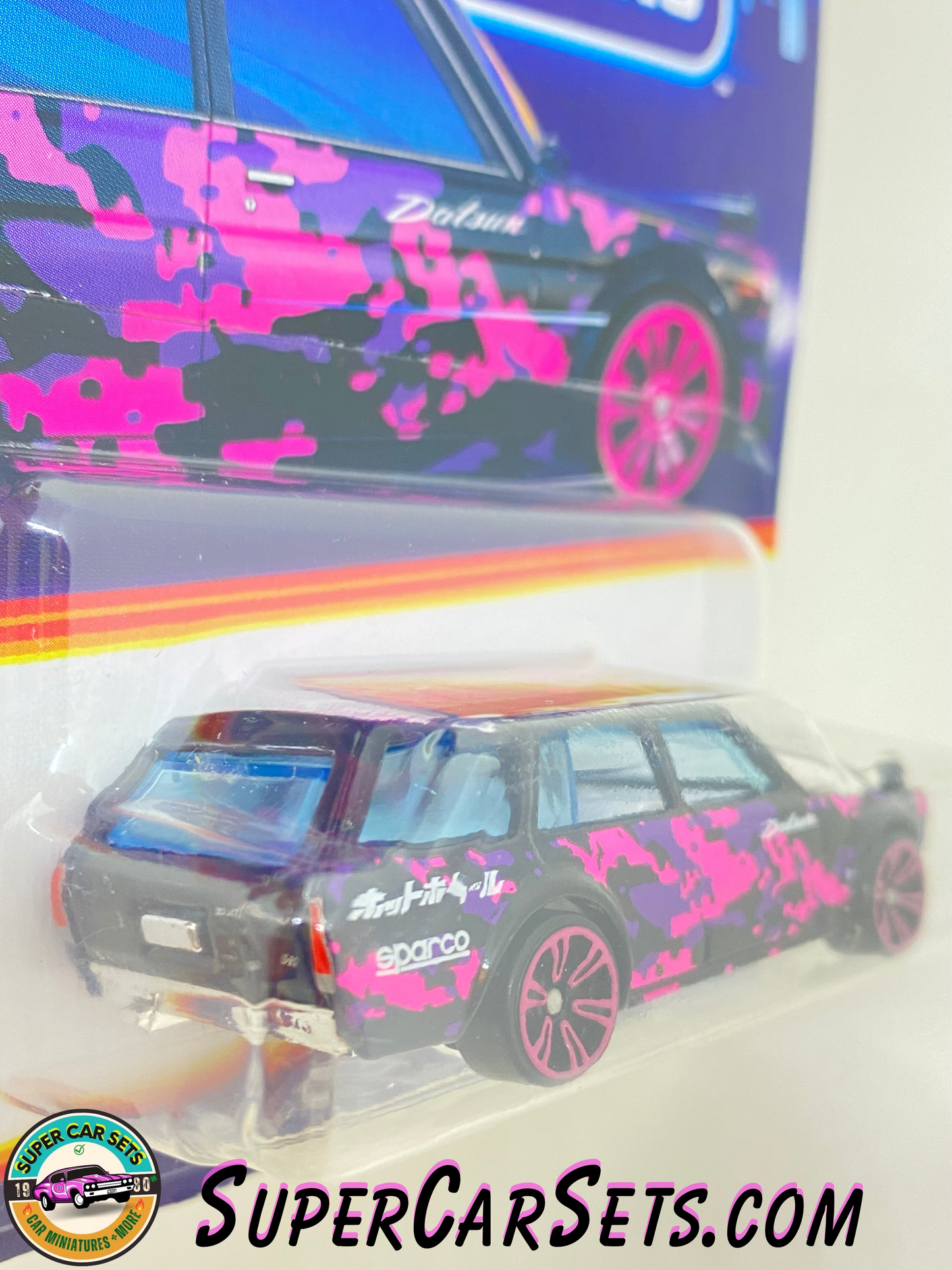 Datsun S10 Wagon - Hot Wheels Neon Speeders 2024 (2/8)