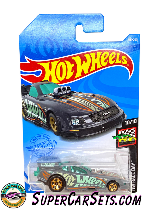 TREASURE HUNT - Mustang Funny Car - Hot Wheels HW Race Day - 2021 (156/250)