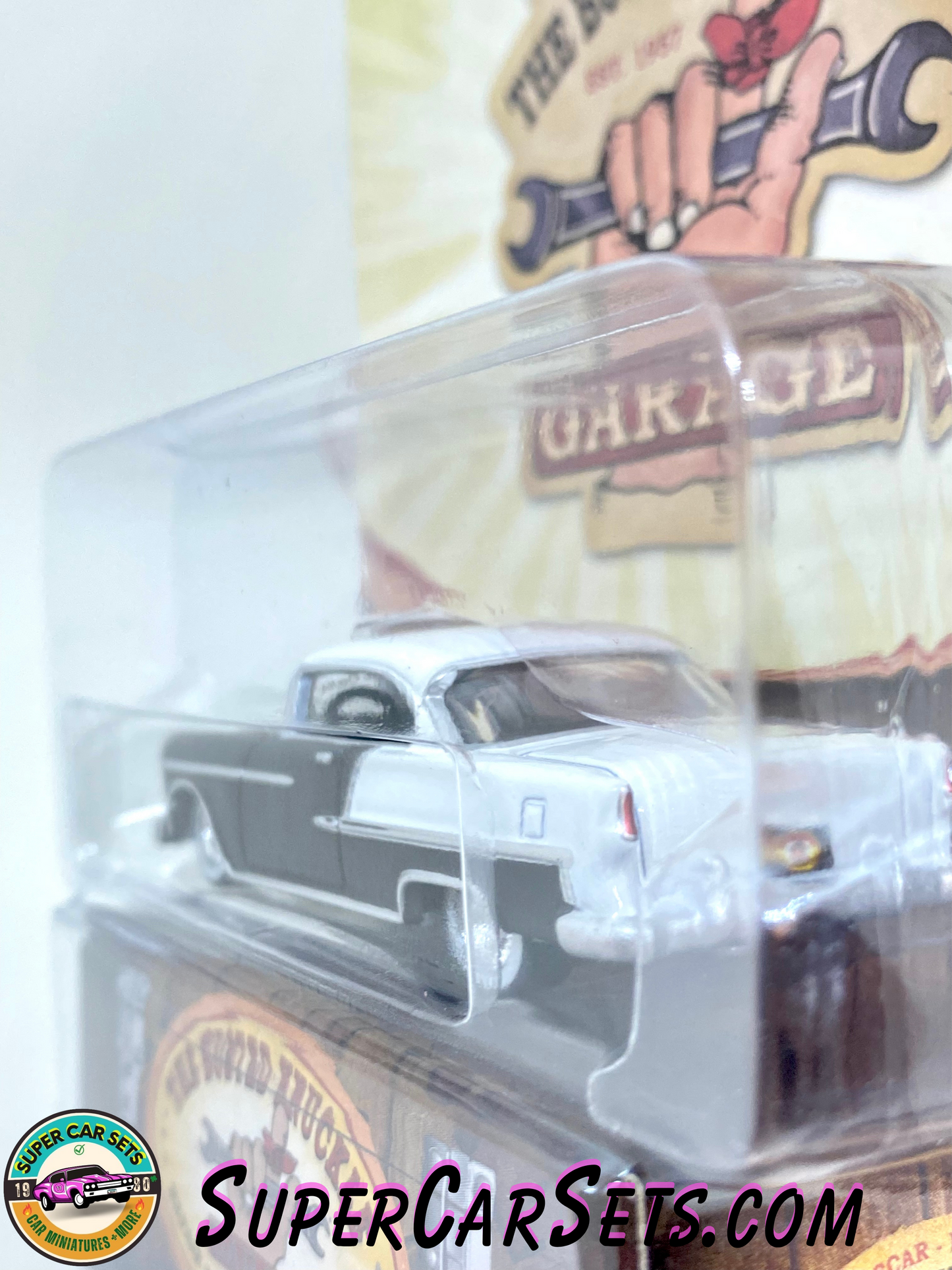 Busted Knuckle Garage - Series 2 - 1955 Chevrolet Bel Air - made by Greenlight