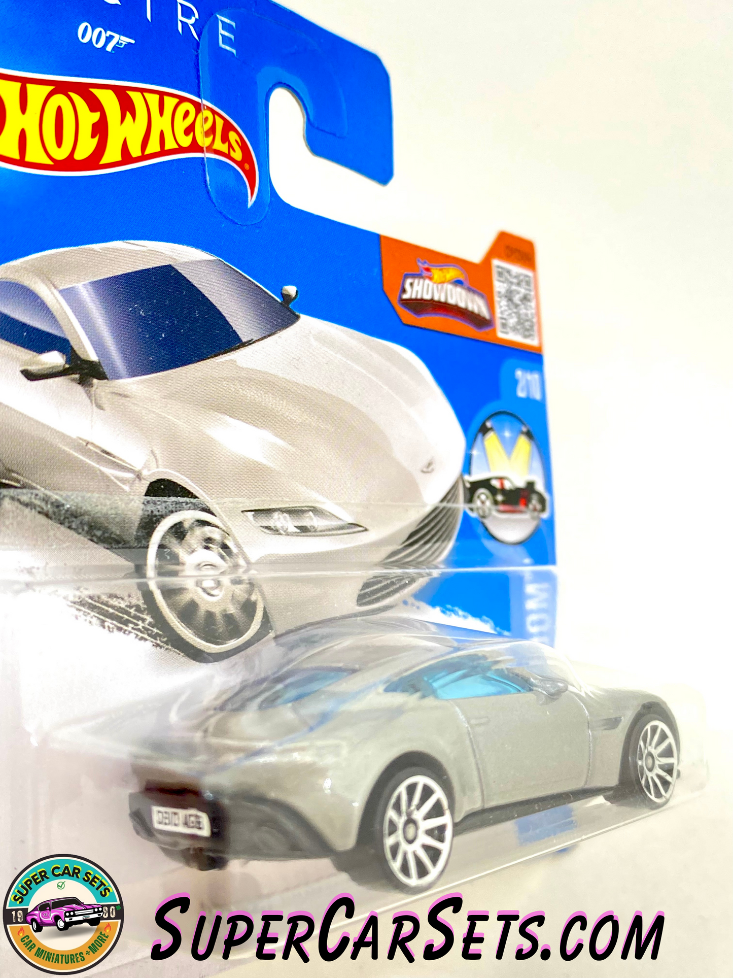 Aston Martin DB10 (silver colour) (Spectre 007) (short card) - Hot Wheels HW Showroom 2016 (2/10) (112/250)