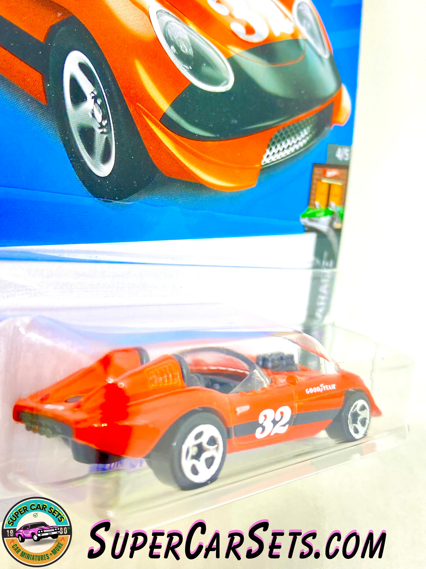 Glory Chaser (orange colour with # 32) - Hot Wheels HW Dream Garage - 2024 (4/5) (79/250)