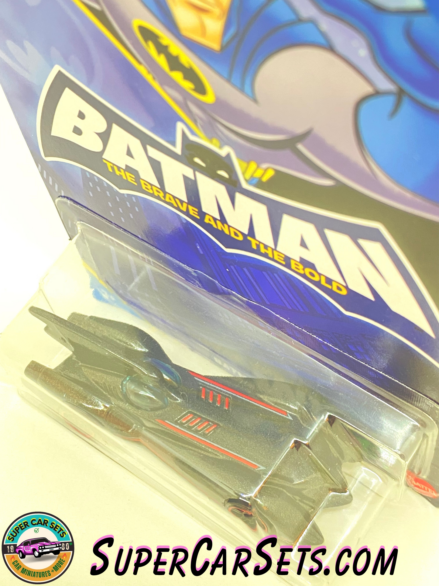 Hot Wheels - DC - Batman - (7/20) (HDG89) - Batmobile (black with red stripes/lines) (card with a crack)