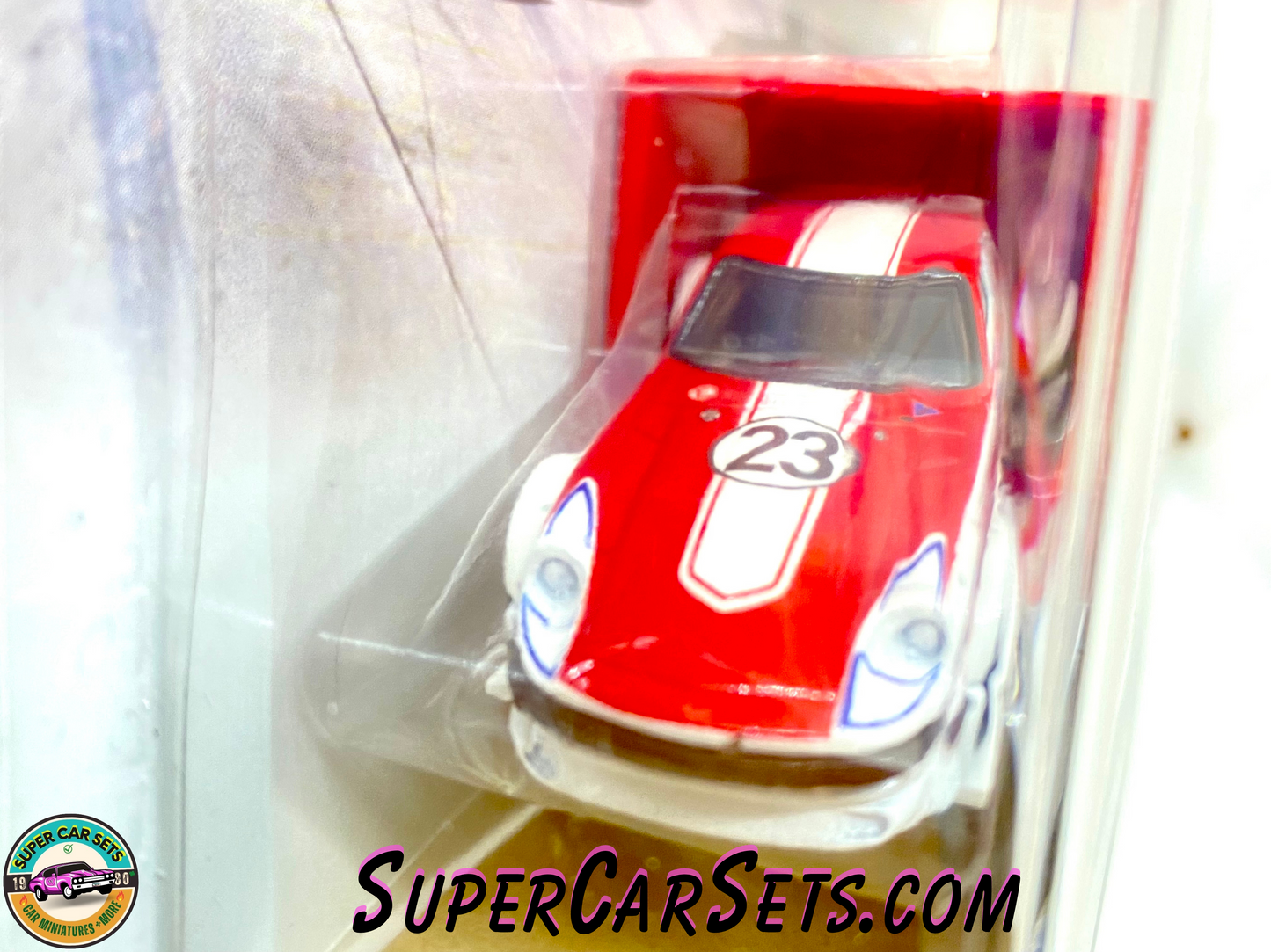 Nissan Fairlady Z Sakura Sprinter - Hot Wheels Team Transport (#11)