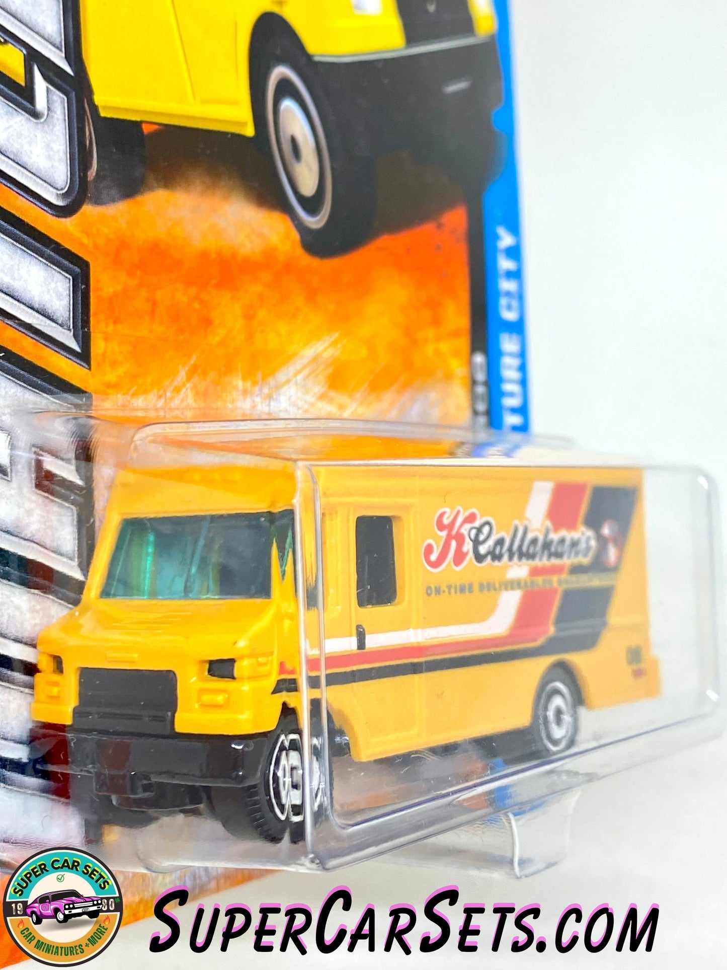 Express P500 (Y0650-0719) (Year launched 2013) (card slightly bent) - Matchbox MBX Adventure City 2013