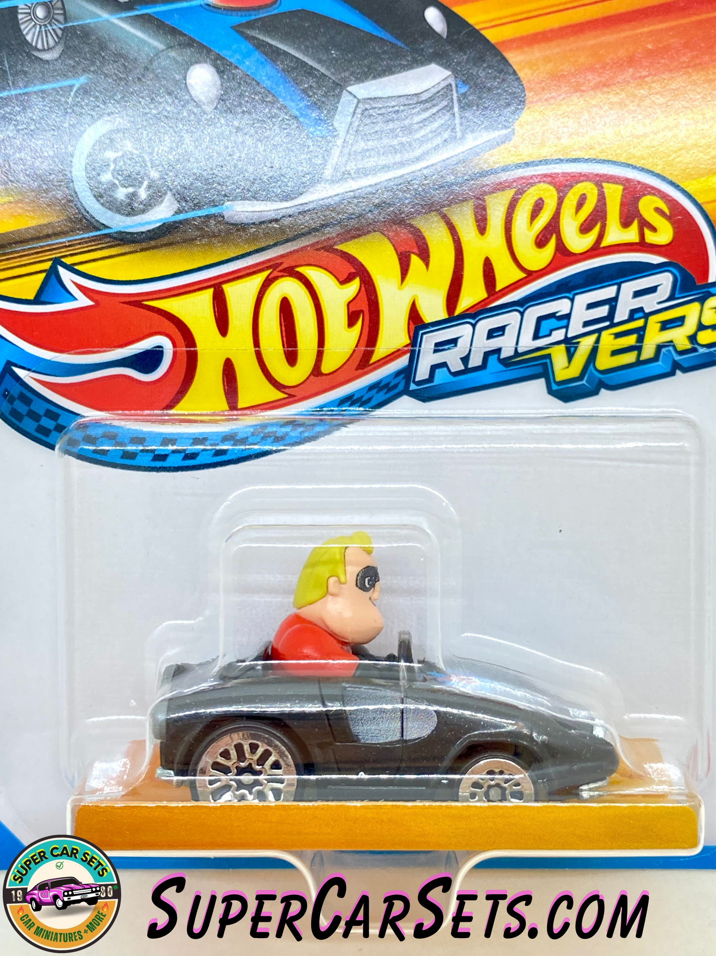 Hot Wheels Racer Verse Mr. Incredible