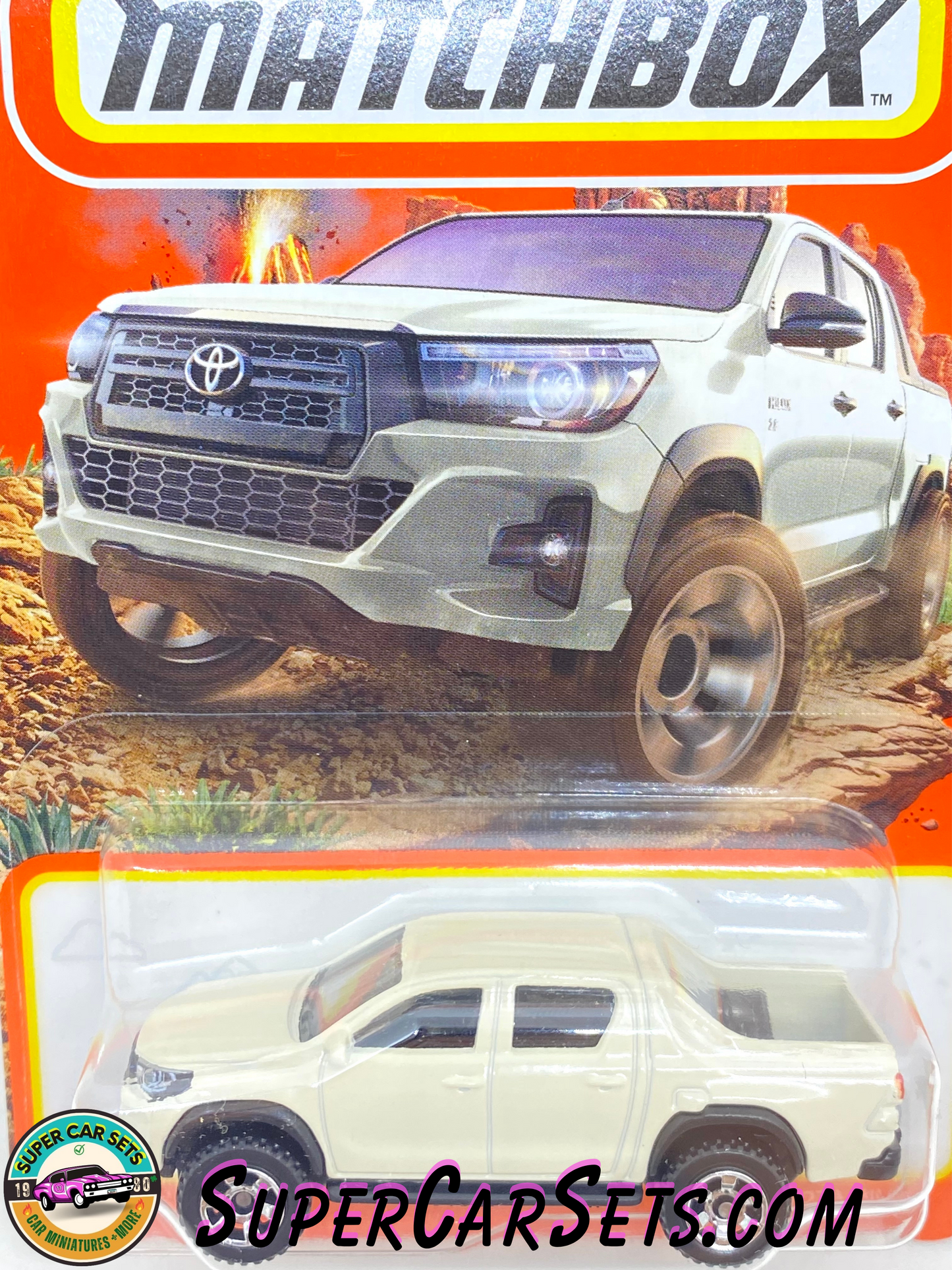 2018 Toyota Hilux (white colour) - Matchbox