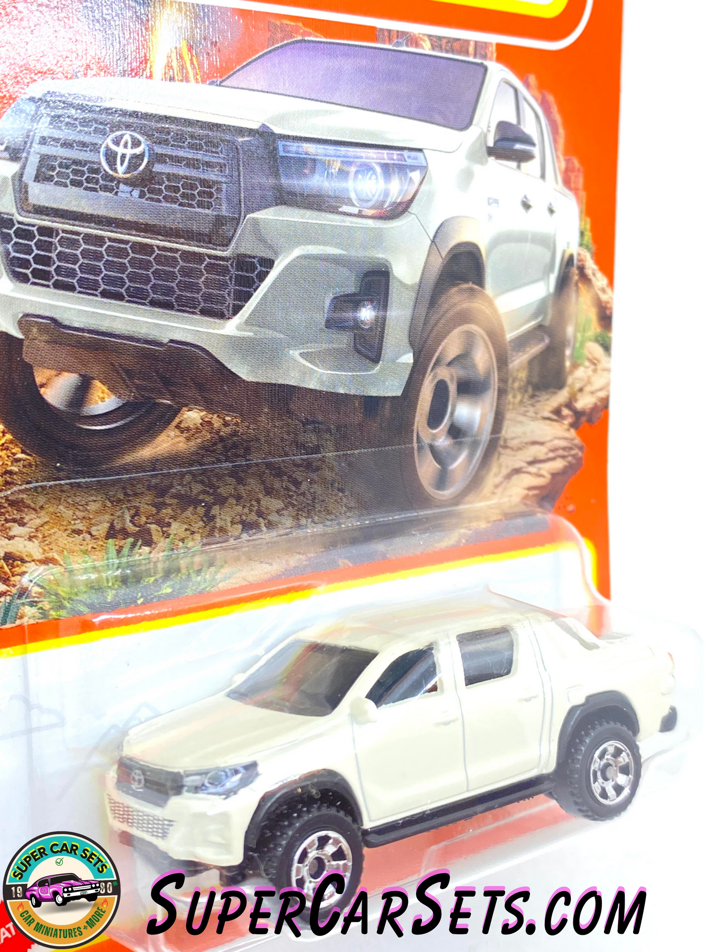 2018 Toyota Hilux (white colour) - Matchbox