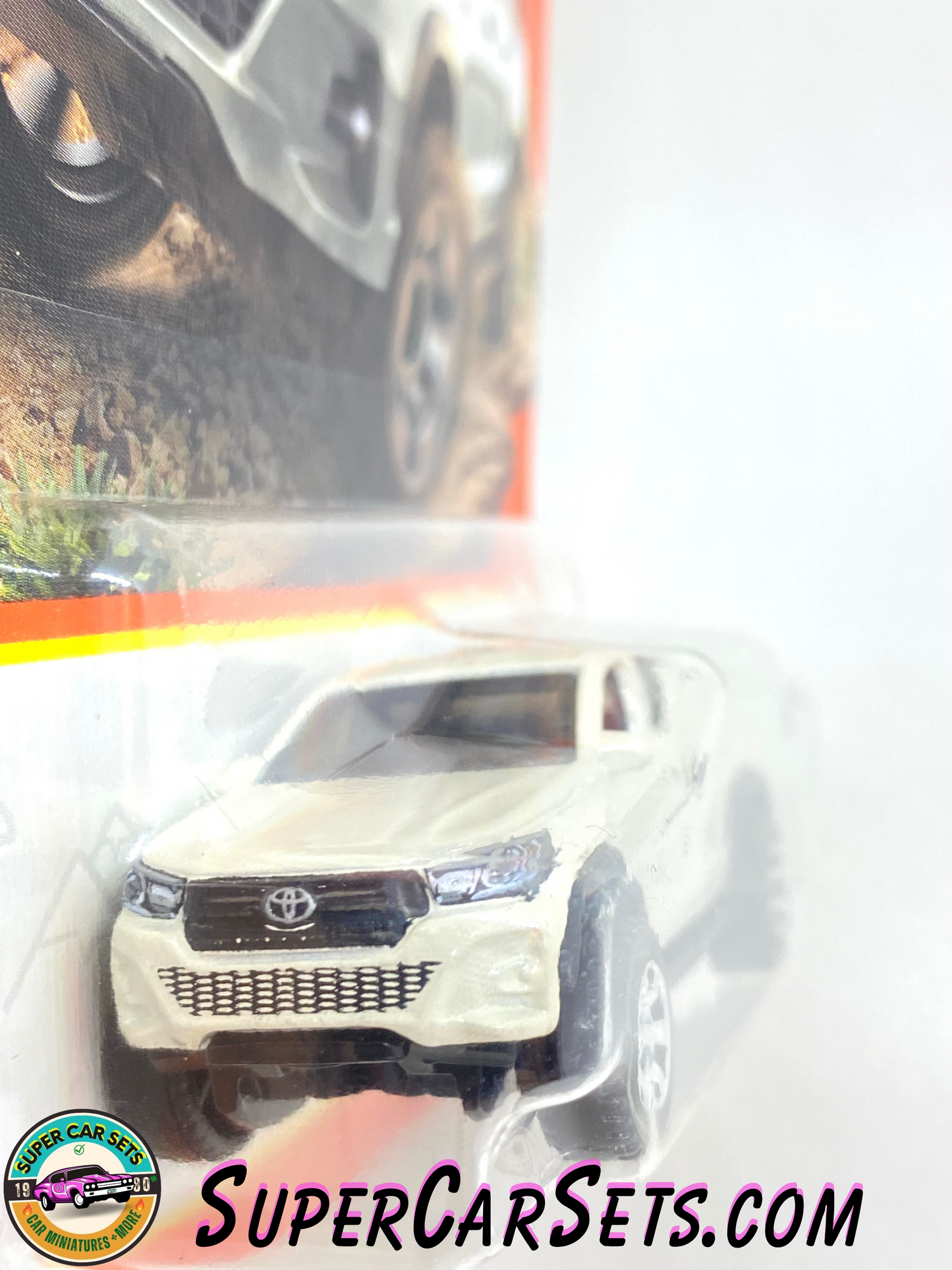 2018 Toyota Hilux (white colour) - Matchbox