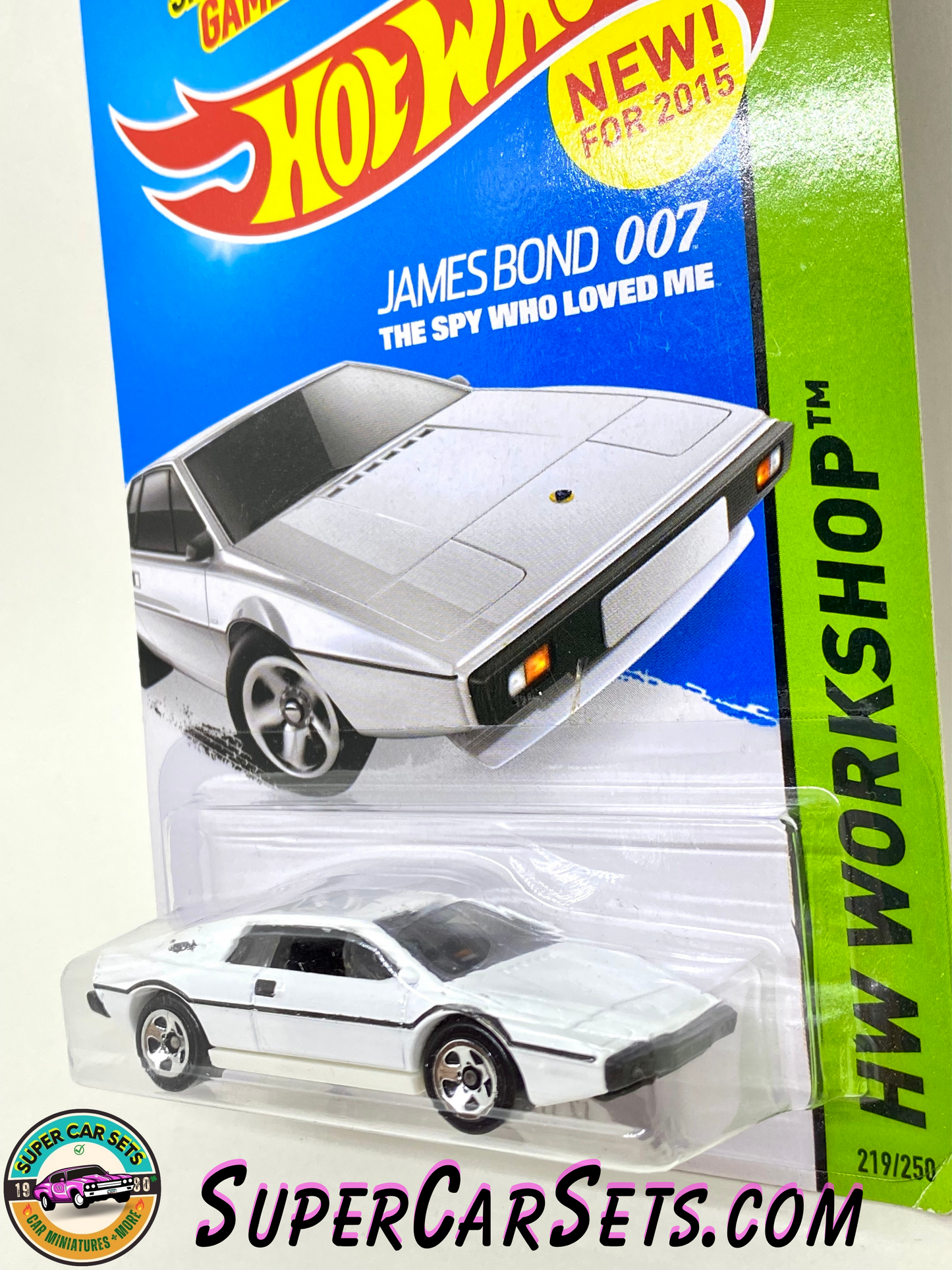 Hot Wheels HW Workshop 2015 (219/250) Lotus Espirit S1 (James Bond 007 The Spy Who Loved Me)