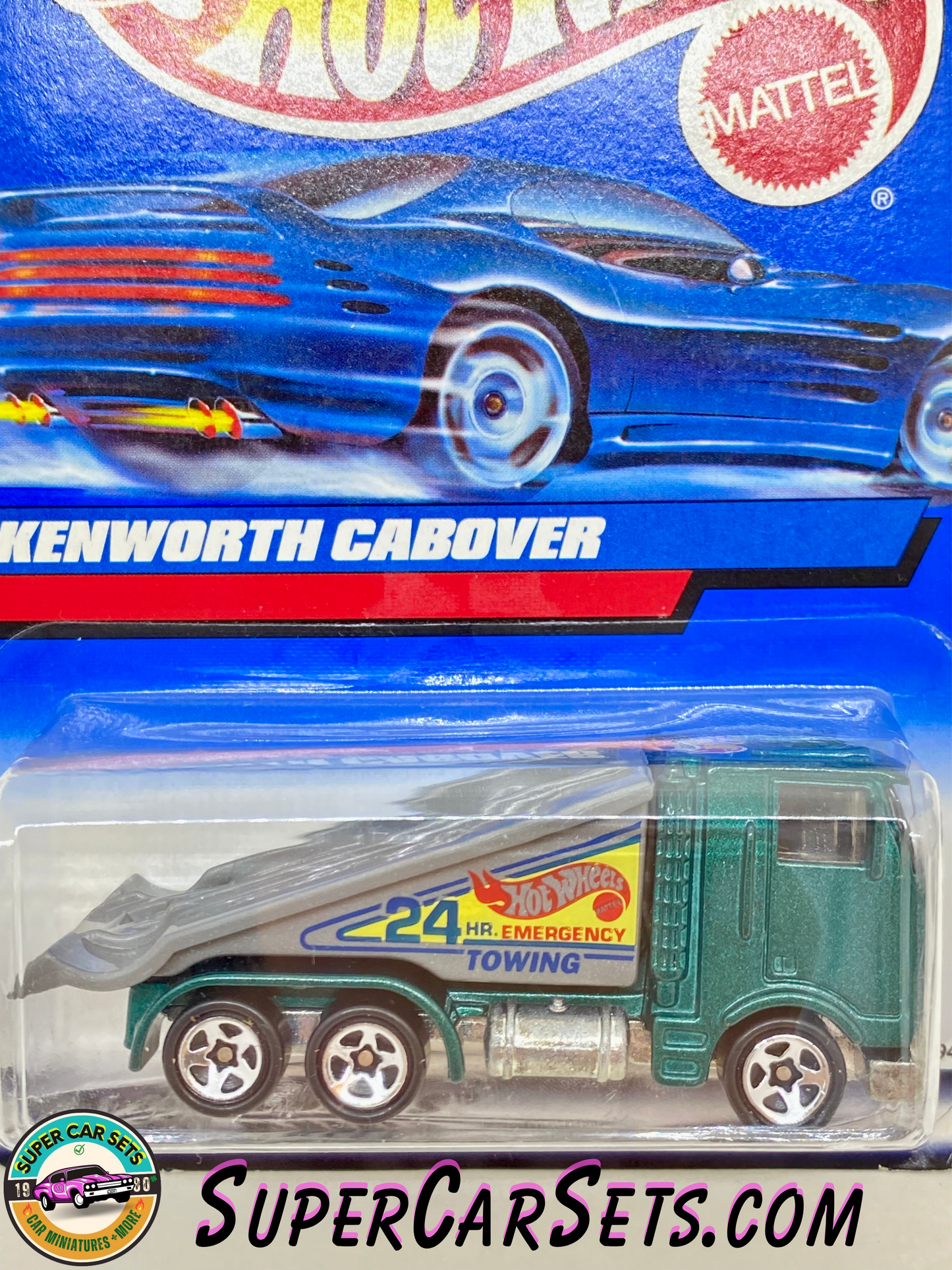 Hot Wheels (Year launched 1998) Kenworth Cabover (#19943) (card slightly bent)