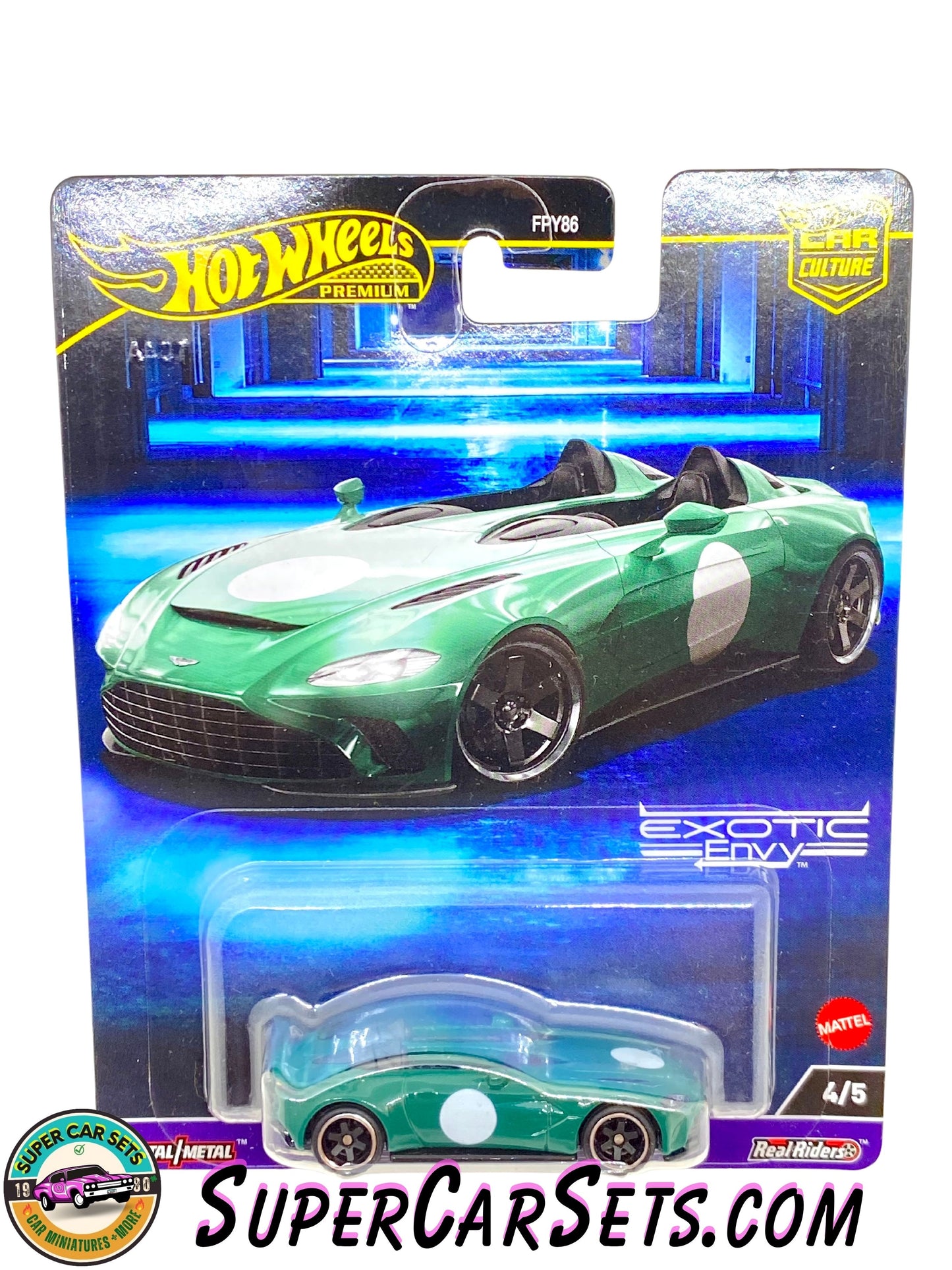 69 Alfa Romeo 33 Stradale aus der Hot Wheels Premium Car Culture Serie – Exotic Envy 1/5