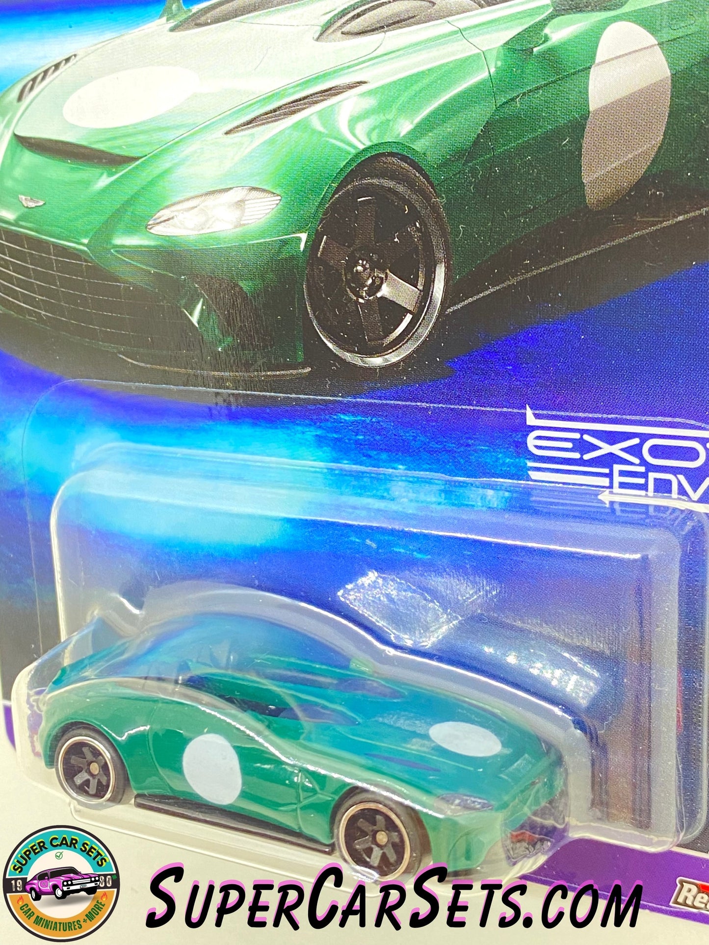 69 Alfa Romeo 33 Stradale aus der Hot Wheels Premium Car Culture Serie – Exotic Envy 1/5