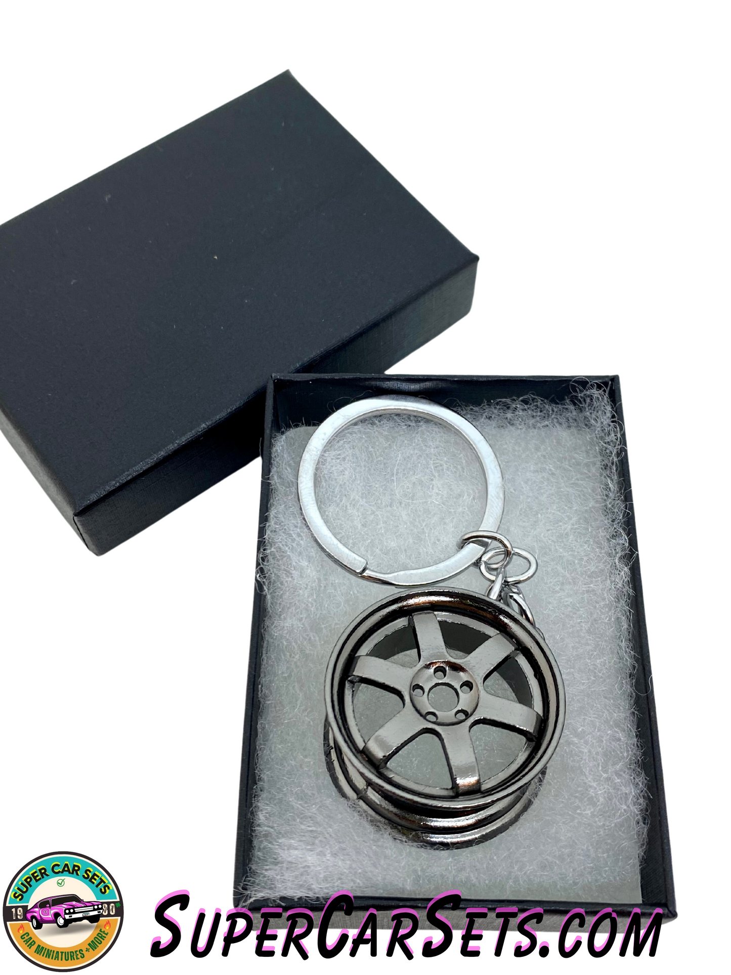 Keychain car wheel - metallic dark grey colour