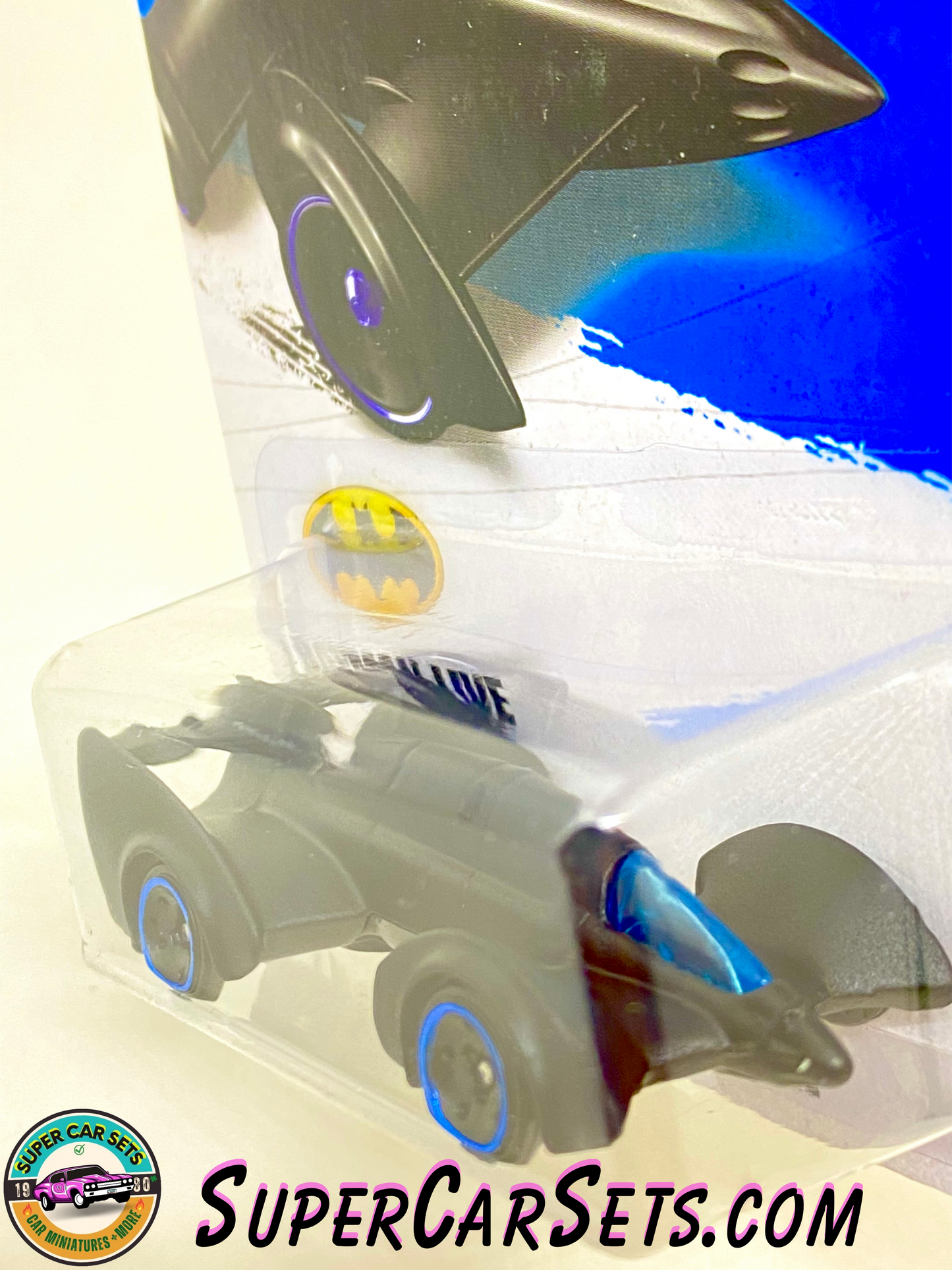 Hot Wheels (VINTAGE) HW Imagination - 2013 (65/250) Batman Live Batmobile (card slightly damaged)