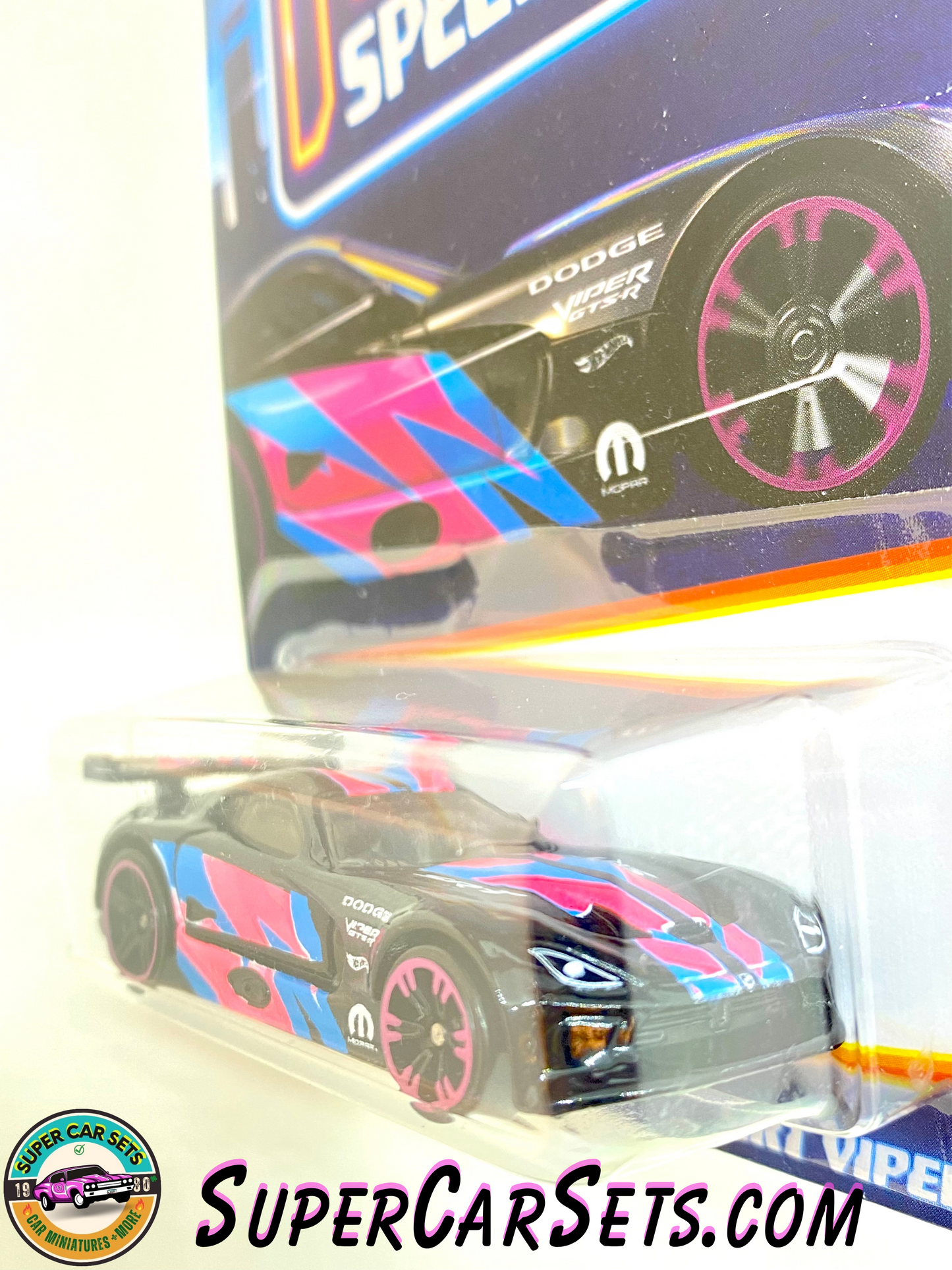 SRT Viper GTS-R (card slightly bent) - Hot Wheels - Neon Speeders (6/8)